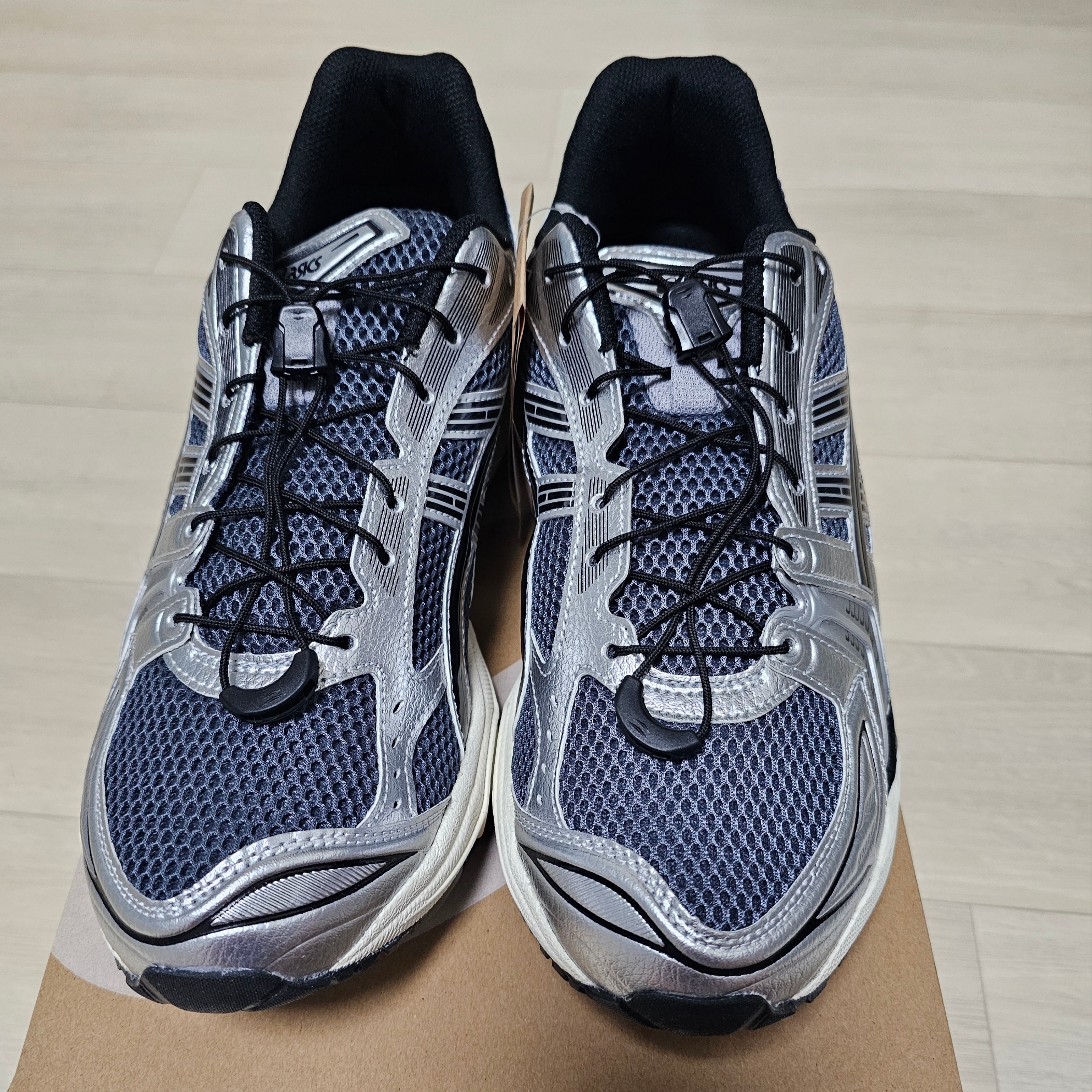 Asics Unlimited Gel-Kayano 14 Carrier Grey Black 착용 스타일 - 2