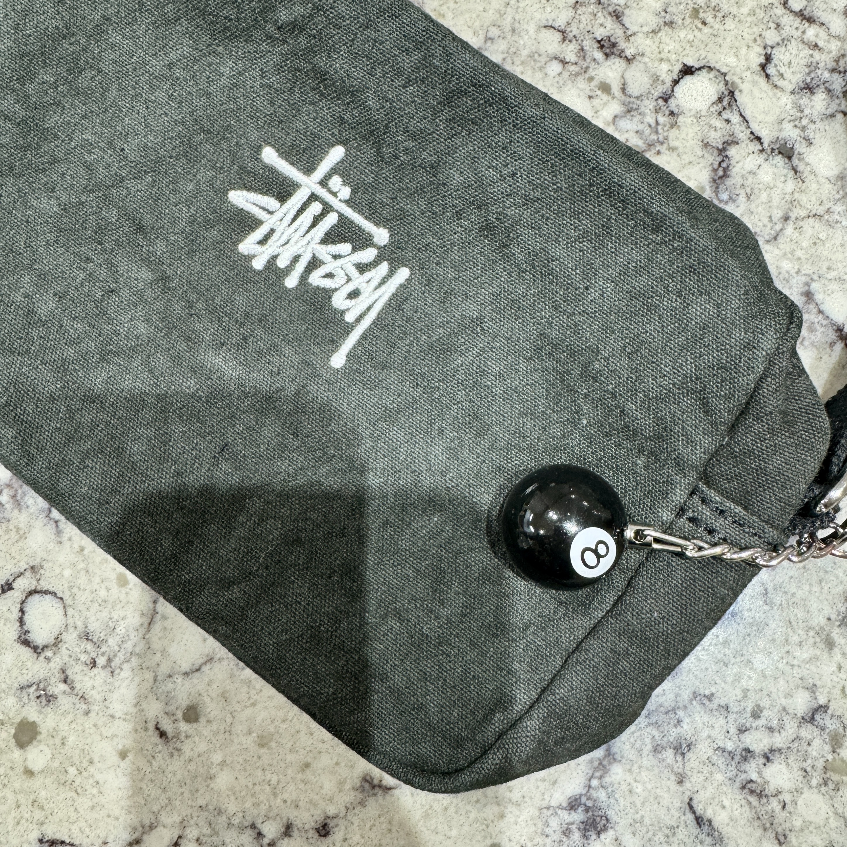 Stussy Canvas Side Pouch Washed Black 착용 스타일 - 2