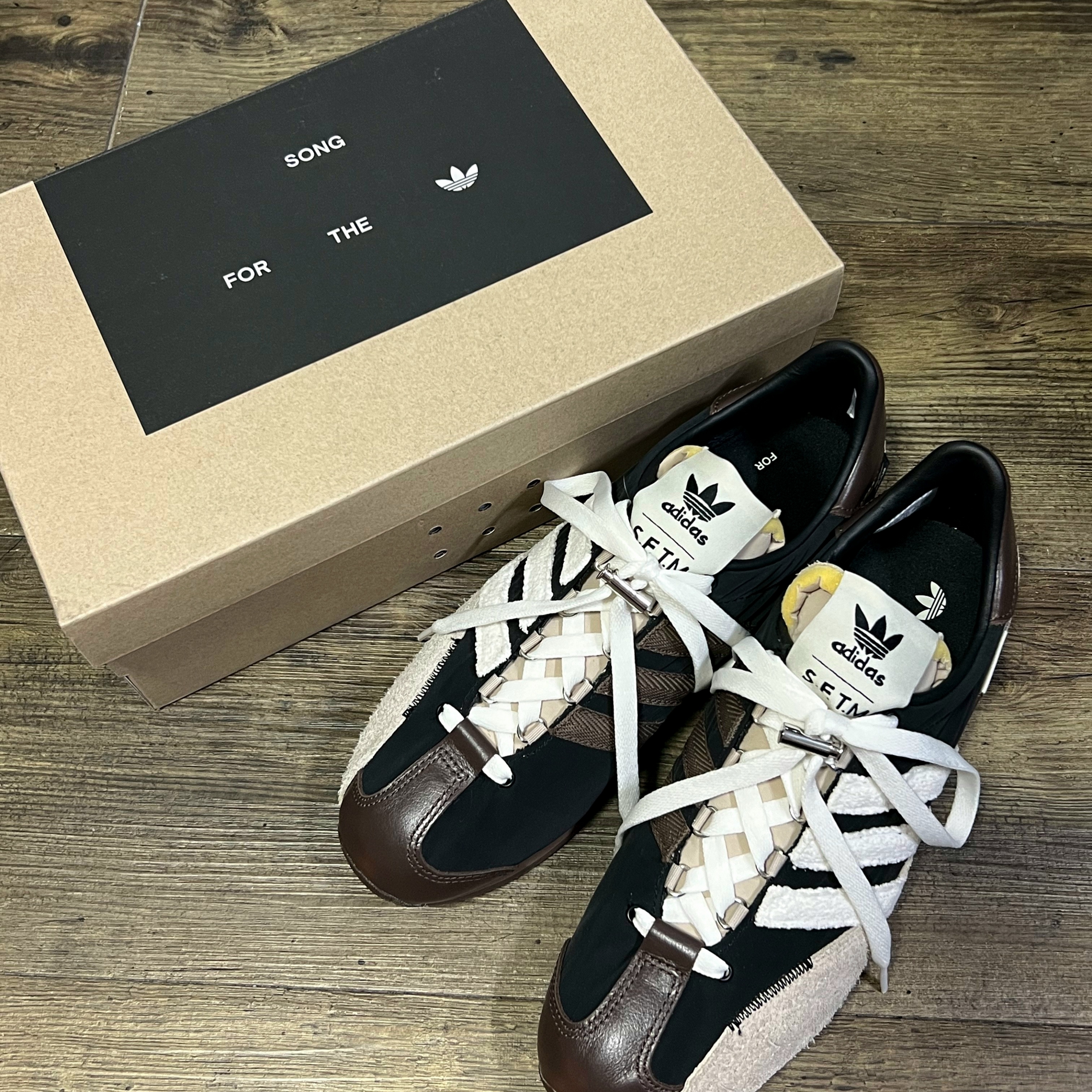 Adidas x Song for the Mute Country OG Core Black Core White 착용 스타일 - 3