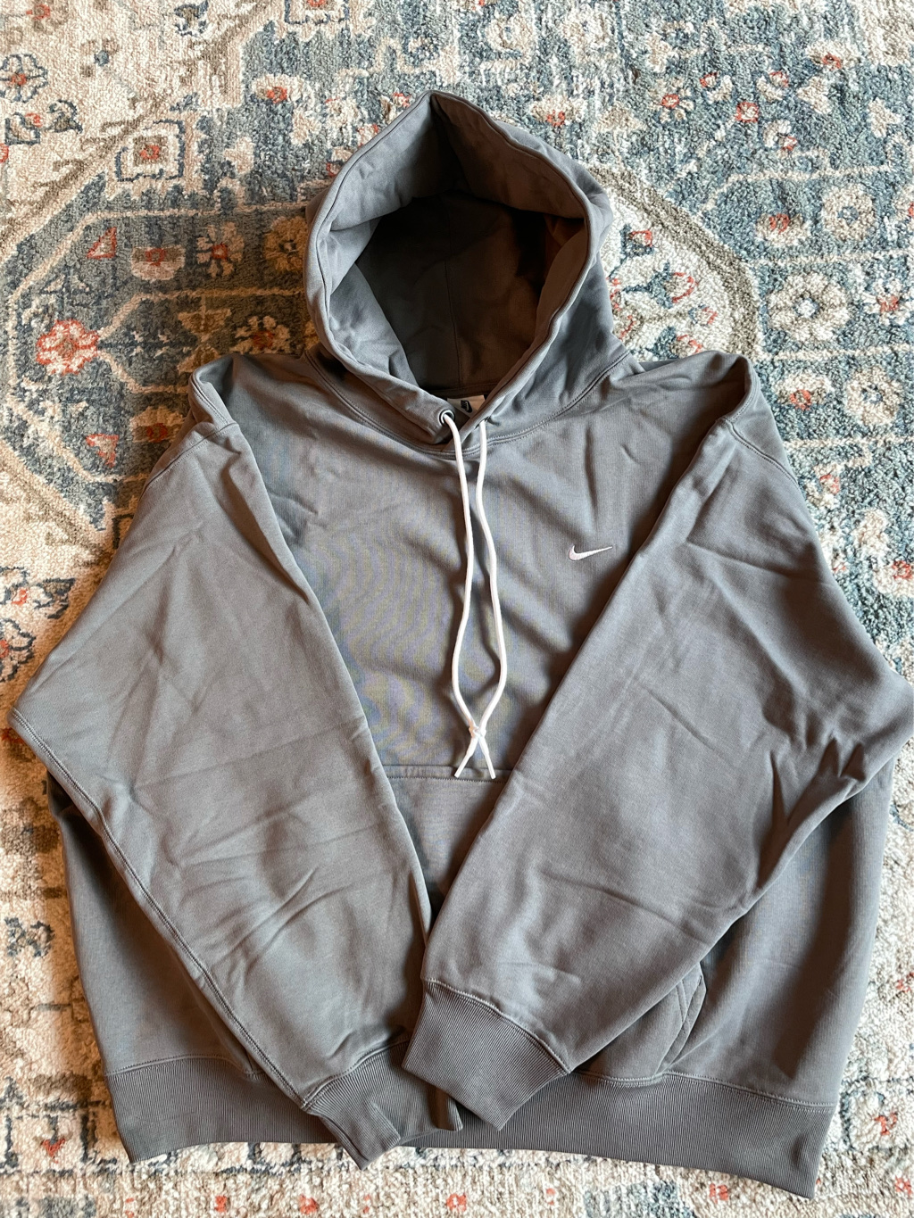 Nike Solo Swoosh French Terry Pullover Hoodie Flat Pewter - Asia 착용 스타일 - 1