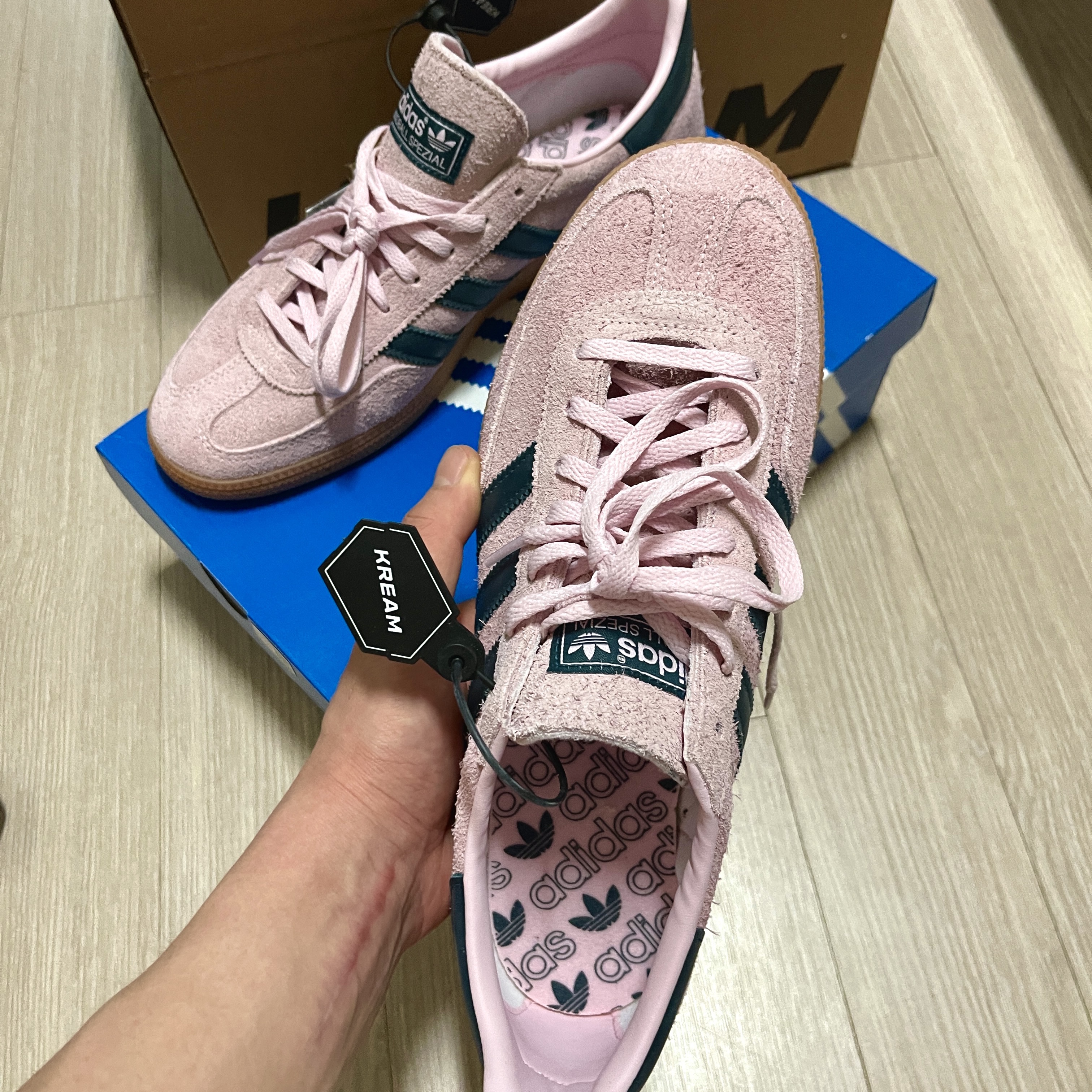 (W) Adidas Spezial Handball Clear Pink 착용 스타일