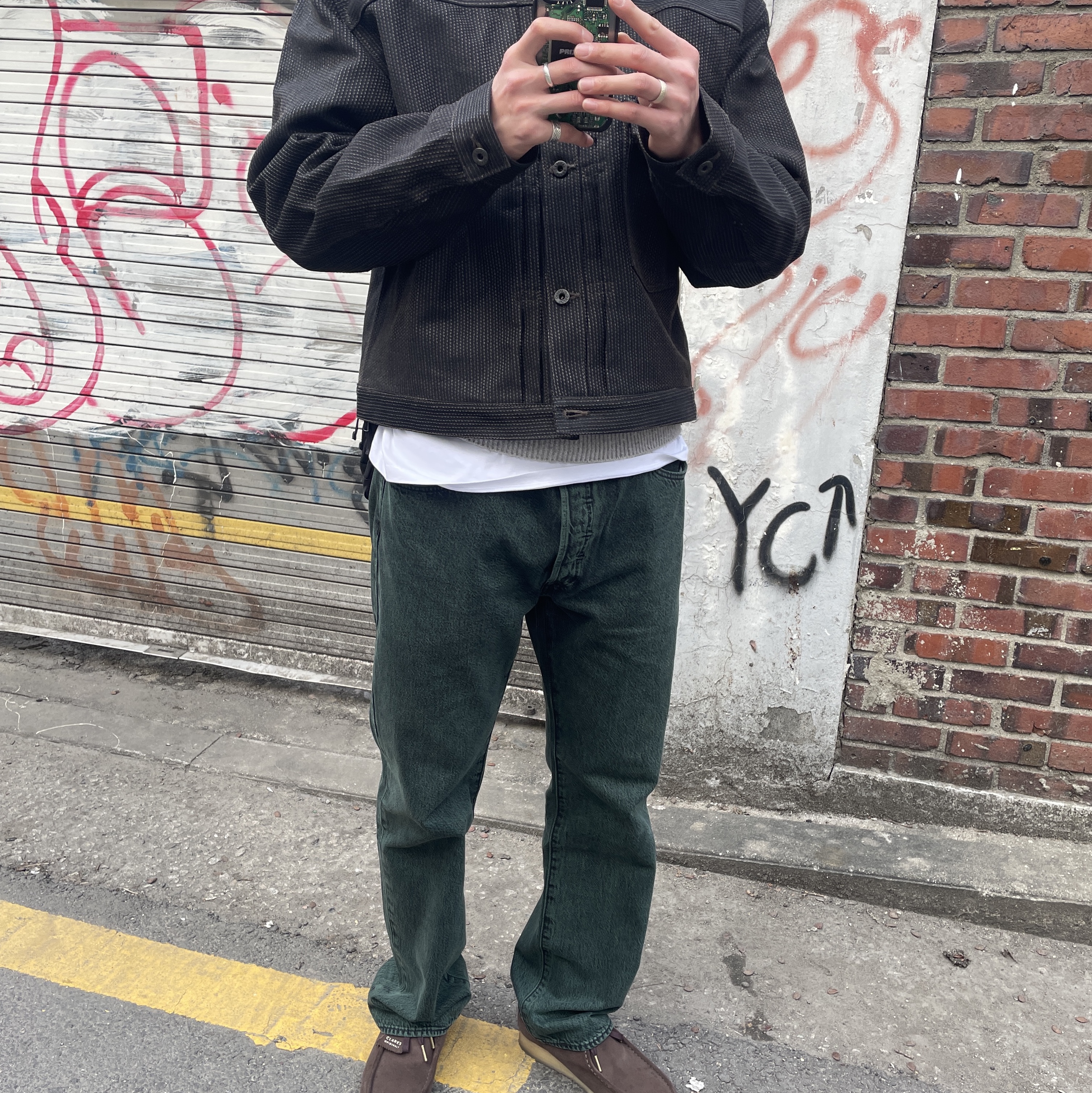 Kapital Century Denim 1st Jacket N7S Charcoal Indigo, Levi's 501 Original Fit Jean Dark Wash 착용 스타일
