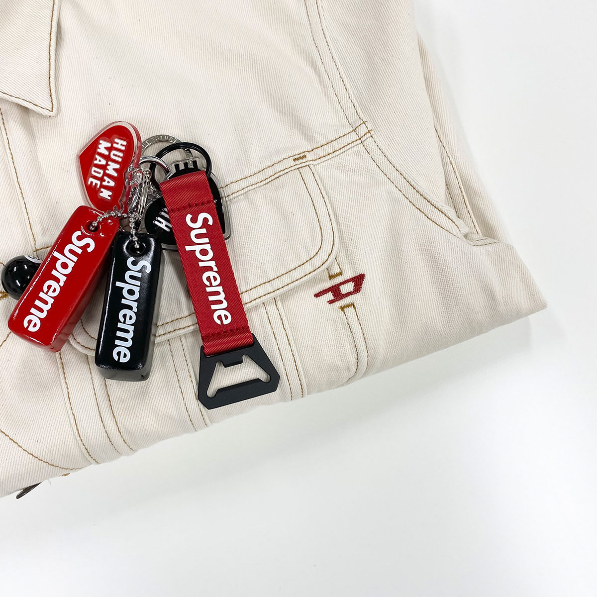 Diesel D-Riley Regular Fit Trucker Jacket White, Supreme Bottle Opener Webbing Keychain Red - 21FW 착용 스타일 - 2
