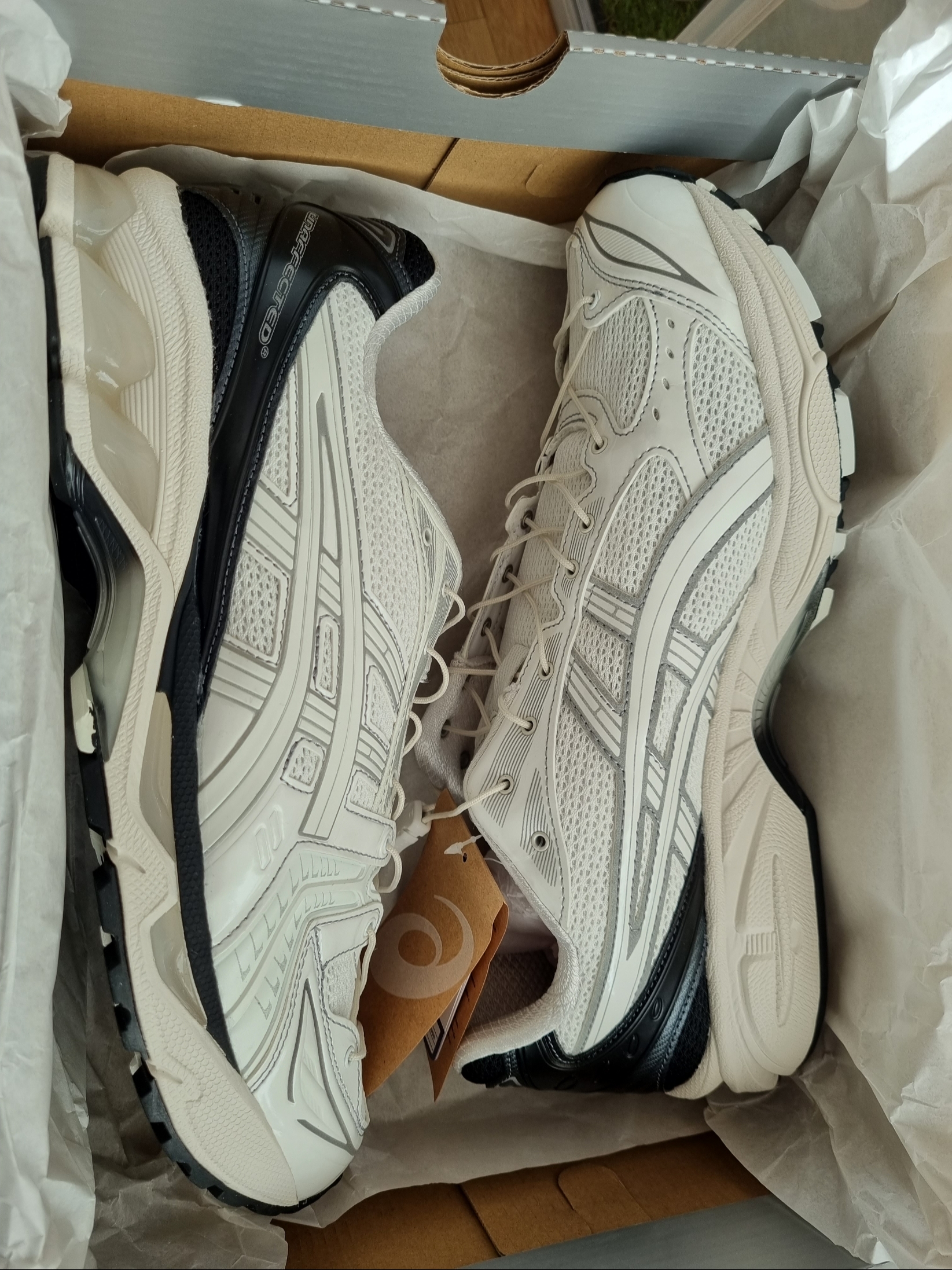 Asics x Unaffected Gel-Kayano 14 Galaxy White 착용 스타일