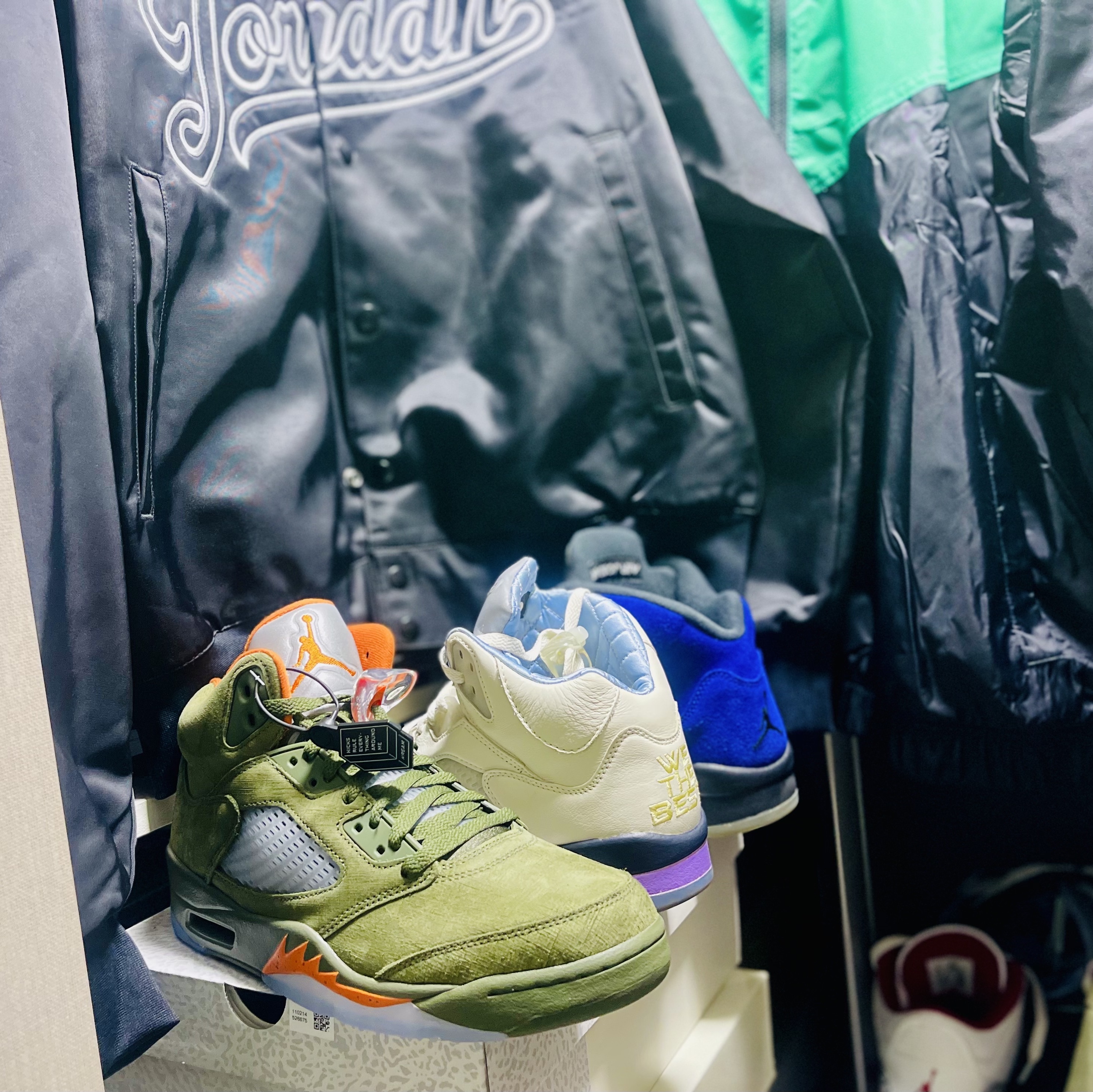 Jordan 5 Retro Olive 2024, Jordan 4 Retro Bred Reimagined 착용 스타일 - 3