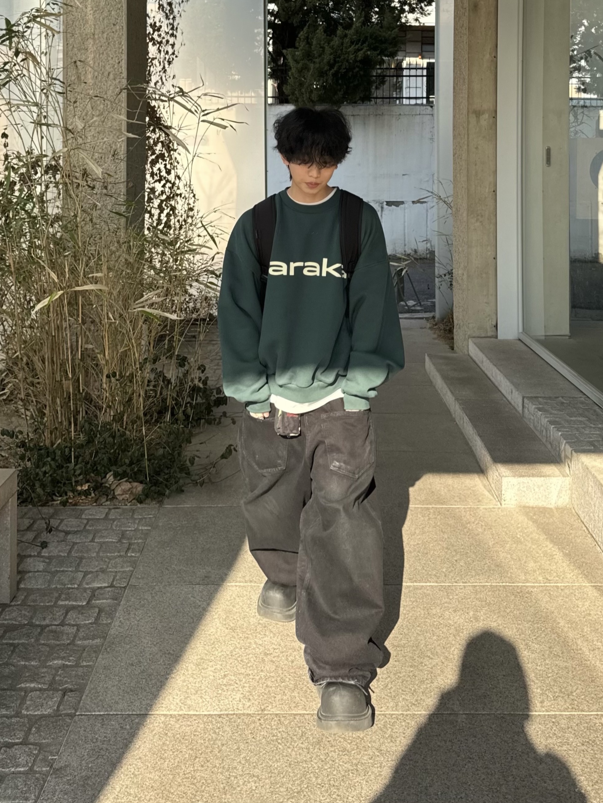 Netherworld Naraka Sweatshirt Huntsman, Project G/R Backward Denim Pants Black 착용 스타일 - 4