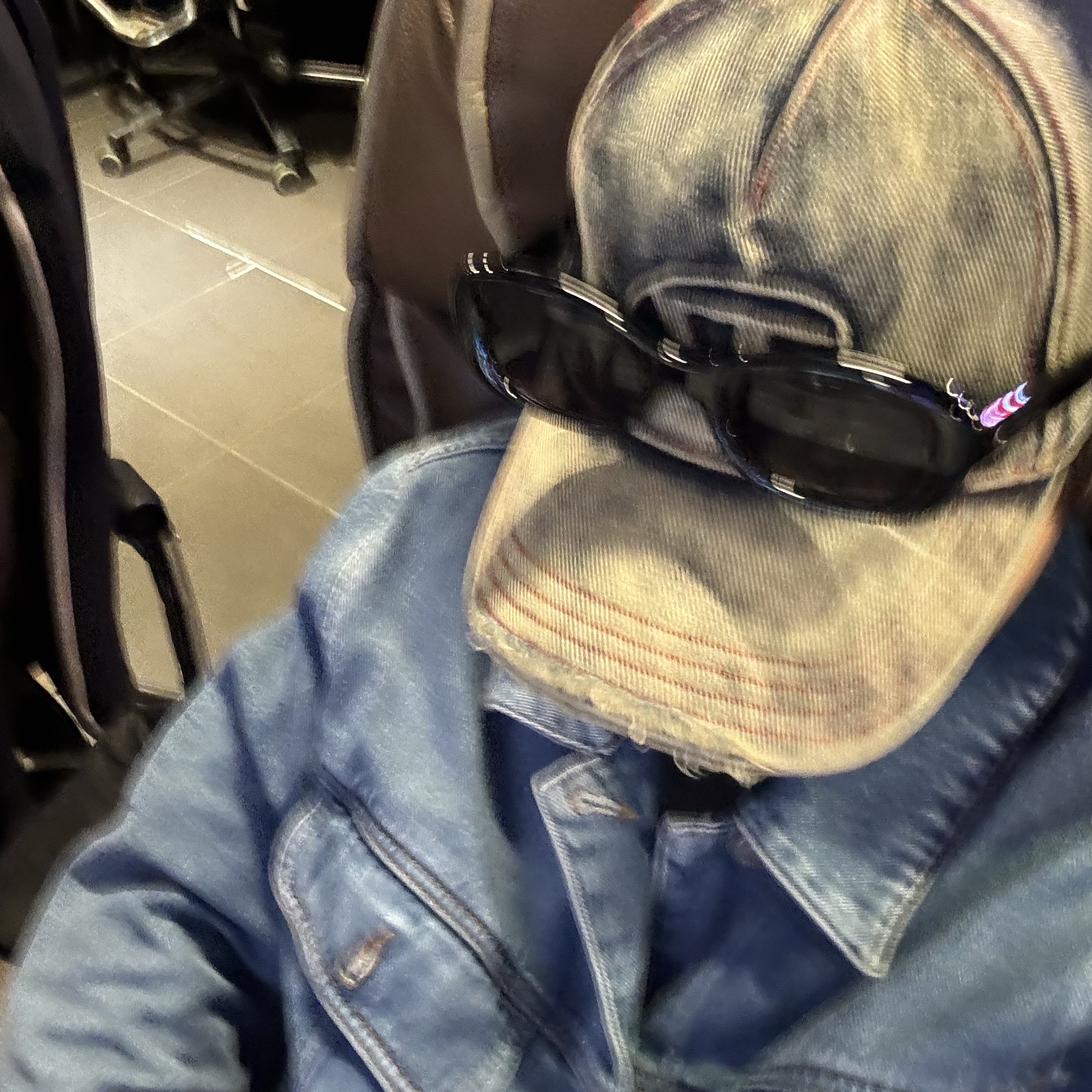 Diesel C-Seymon Treated Denim Baseball Cap Blue White 착용 스타일