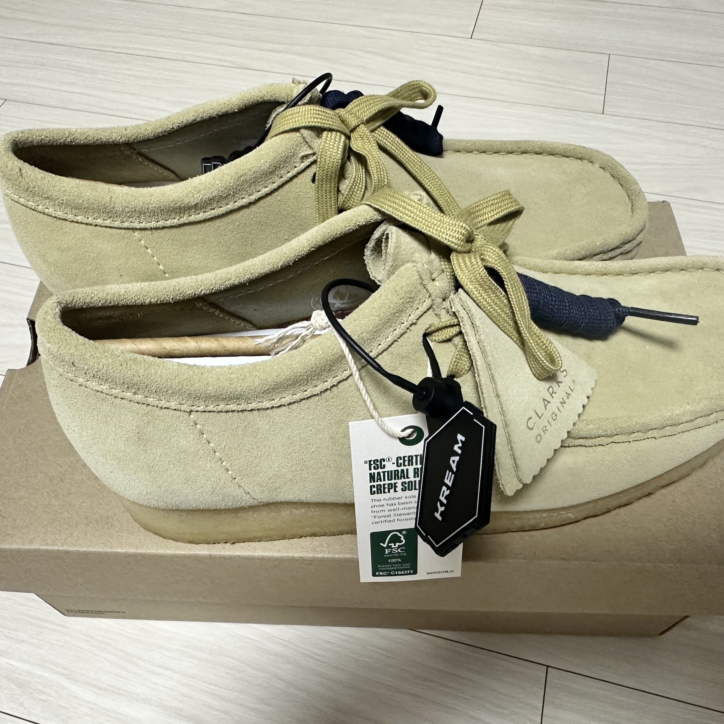 Clarks Wallabee Maple Suede 착용 스타일