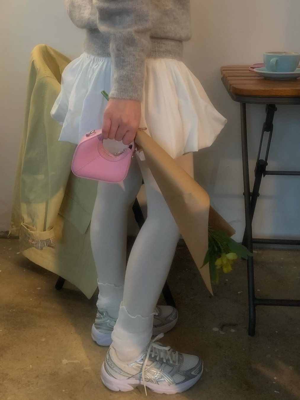 STUDIOTABLE Crepe Mini Bag Silver, STUDIOTABLE Crepe Mini Bag Pink 착용 스타일