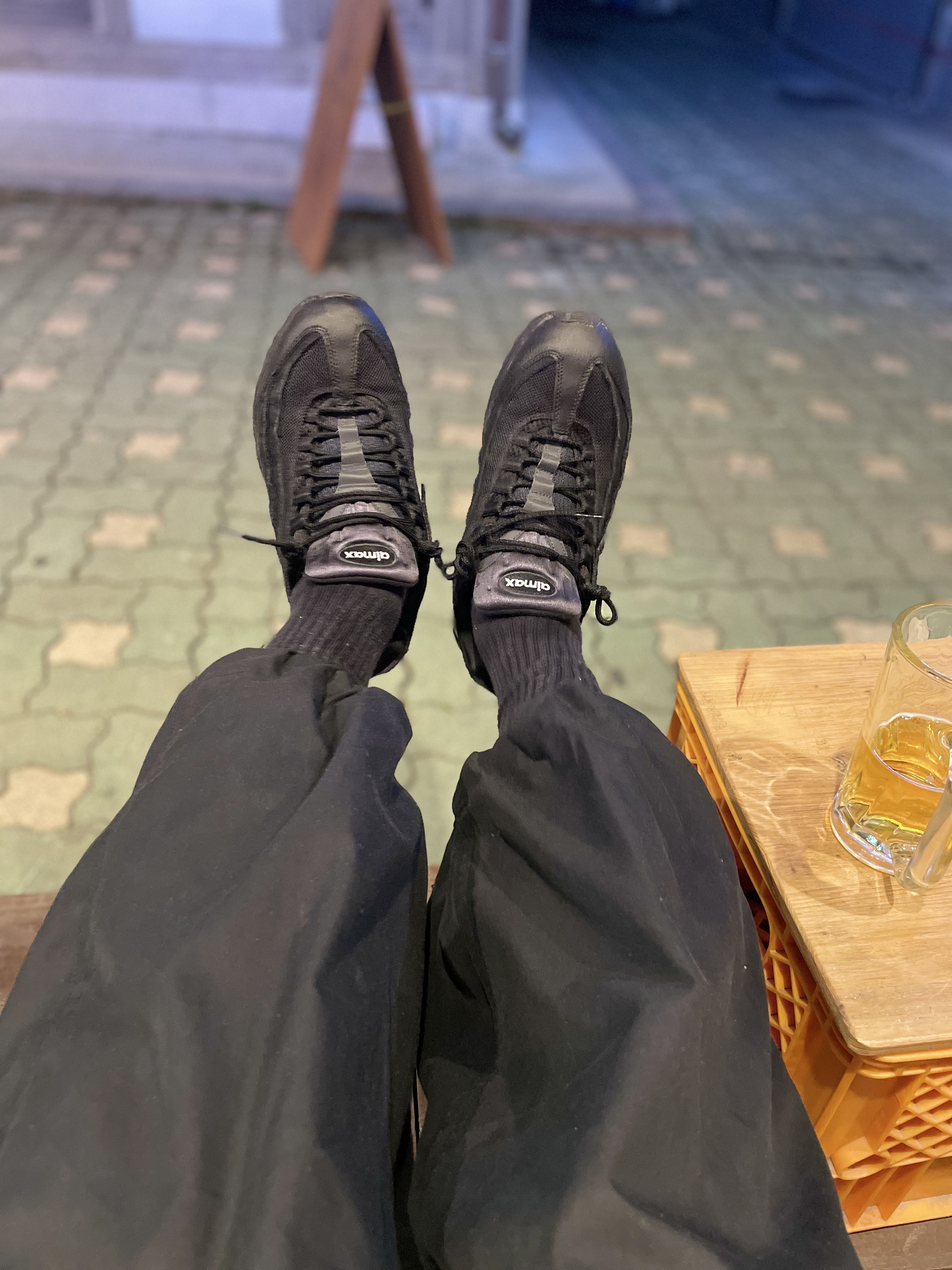 Nike Air Max 95 Essential Triple Black 2020 착용 스타일