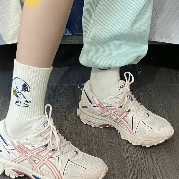 (W) Asics Gel-Kahana 8 Cream Pink 착용 스타일
