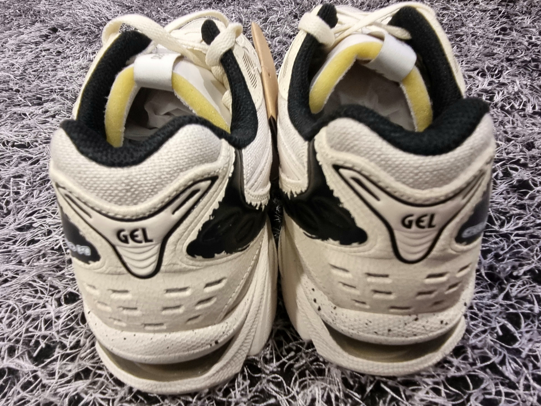 Asics Gel-Kayano 14 Imperfection Pack Cream 착용 스타일 - 5