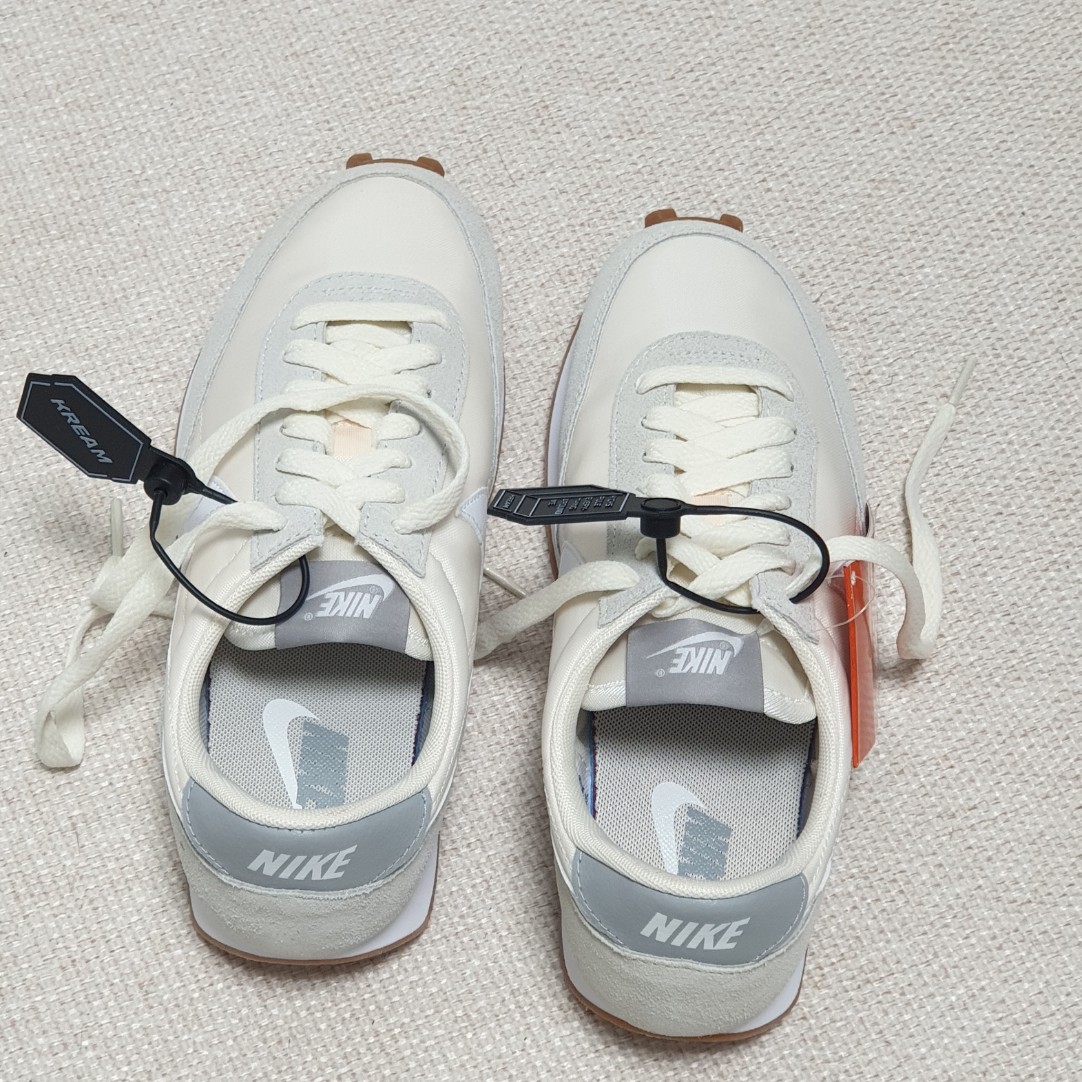 (W) Nike Daybreak Summit White 착용 스타일