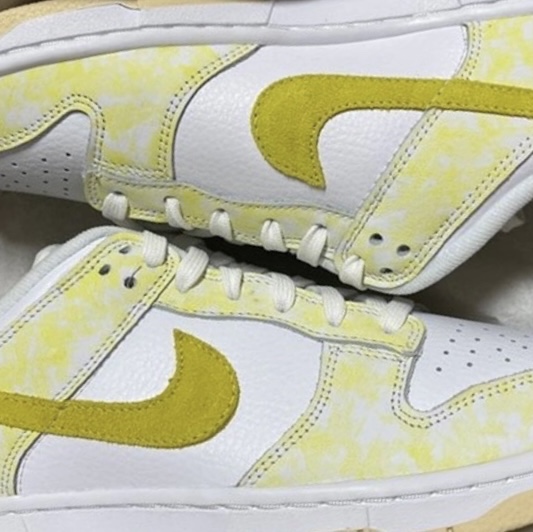 (W) Nike Dunk Low Yellow Strike 착용 스타일