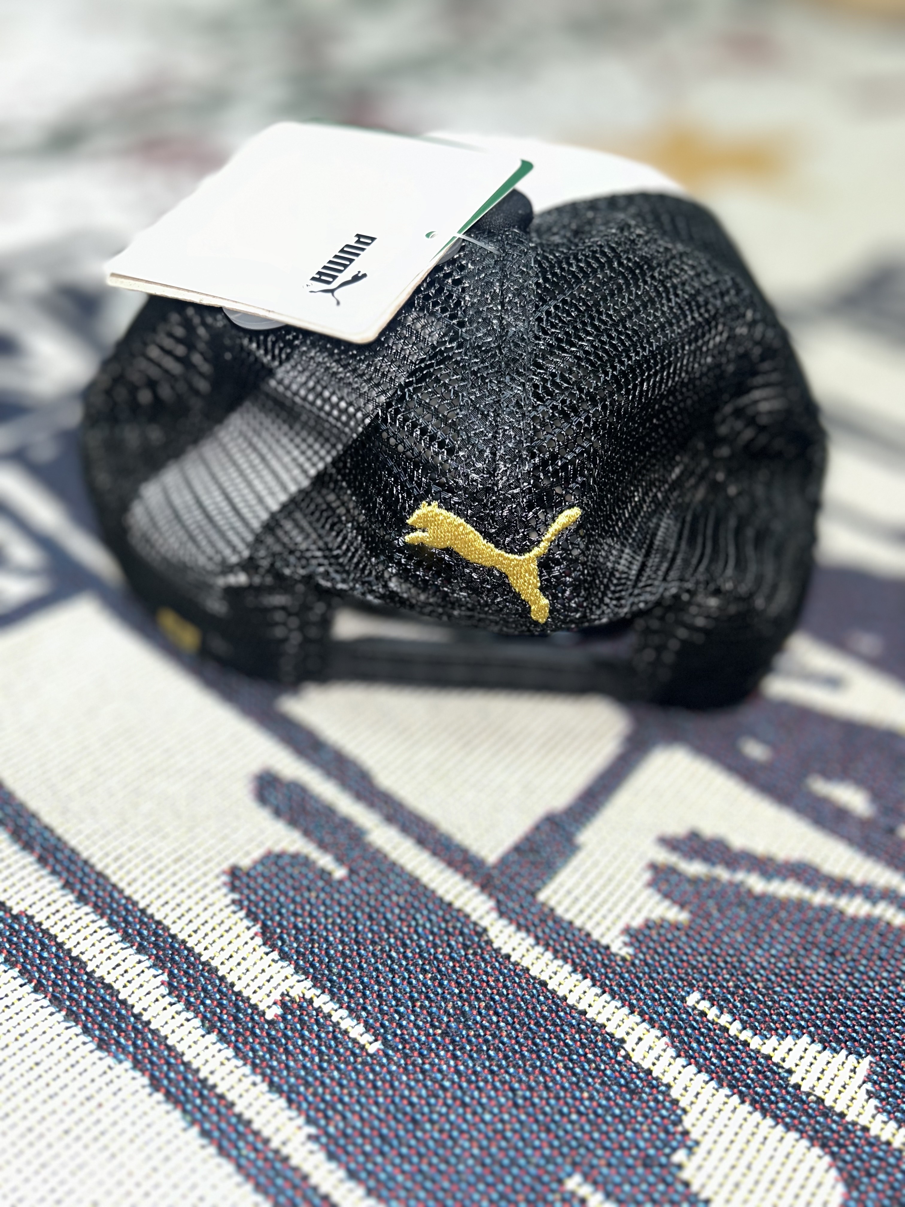 Gen.G Esports Logo Trucker Cap Warm White 착용 스타일 - 2