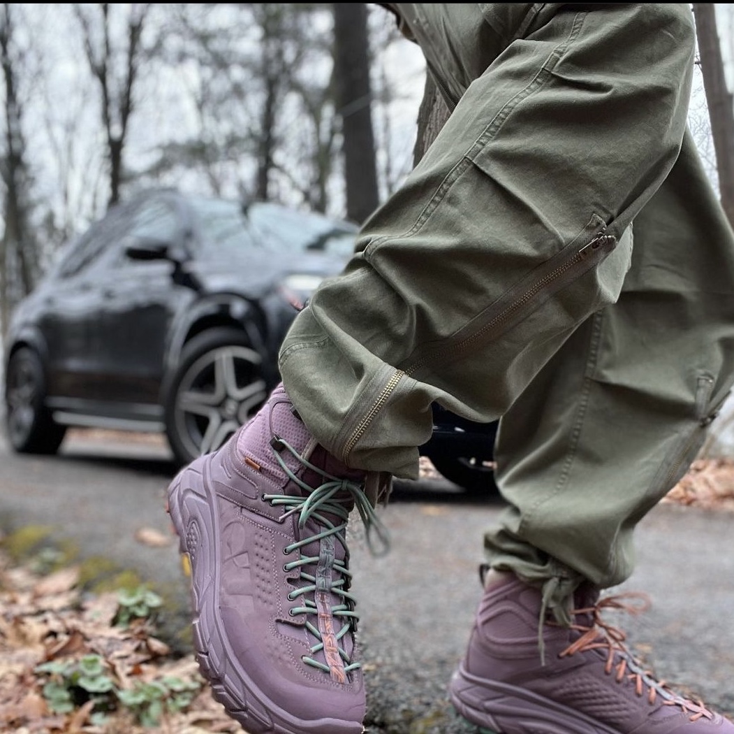Hoka x Bodega Tor Ultra High Flint Eggplant 착용 스타일 - 6