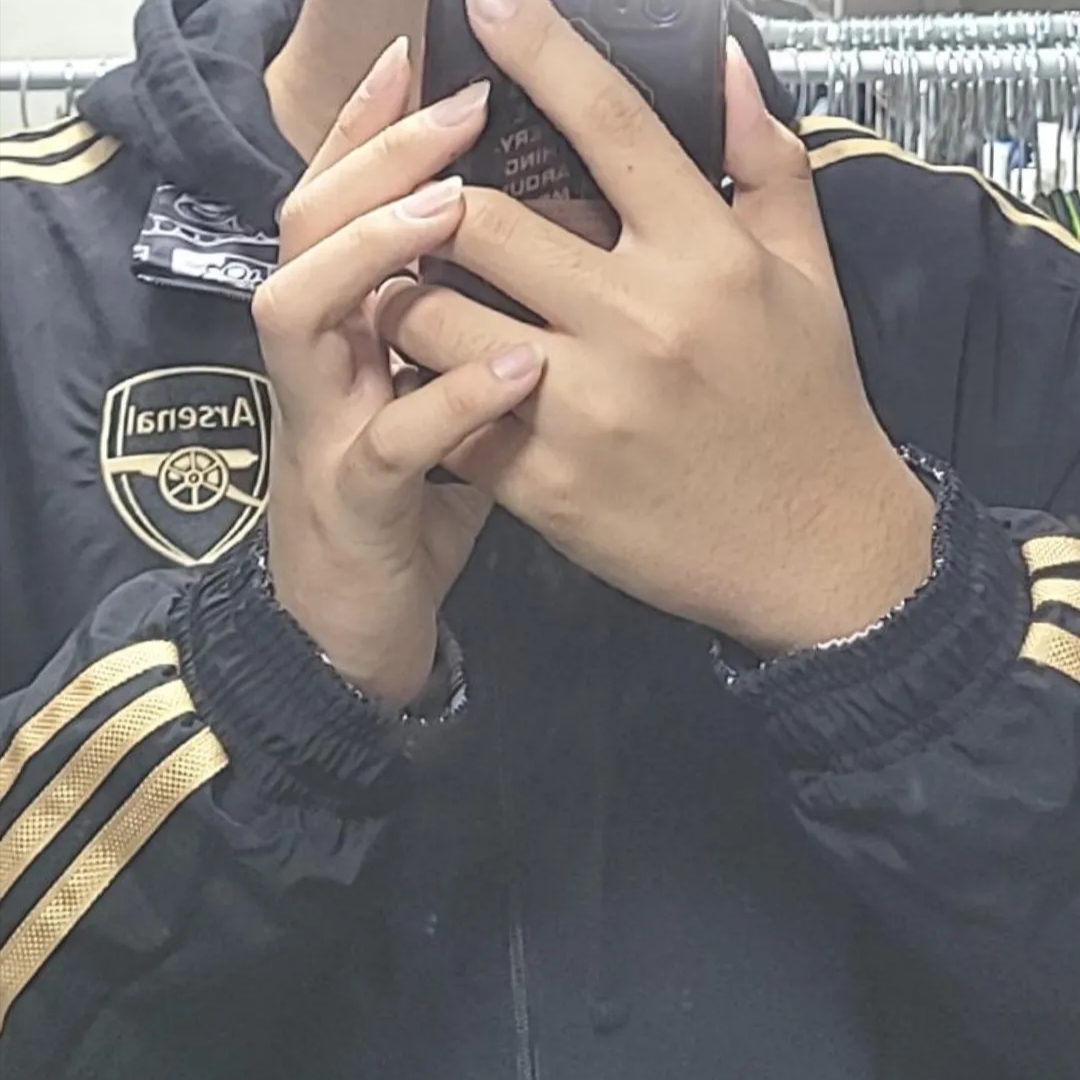Adidas Arsenal Ian Wright Anthem Jacket Black - KR Sizing, Celine Loose Hoodie in Cotton Fleece Black White 착용 스타일 - 1