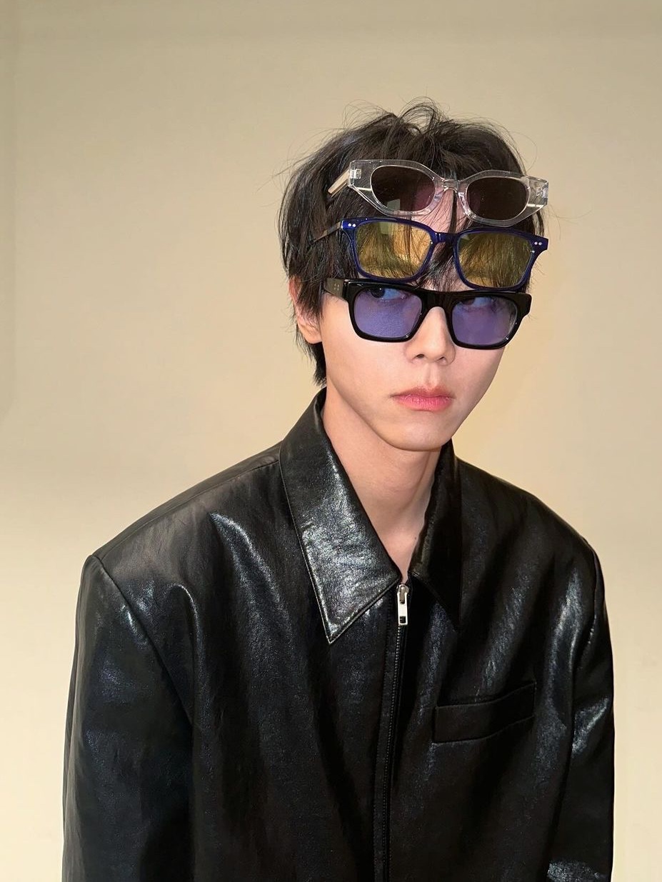 Covernat Vegan Leather Trucker Jacket Black, Gucci Leather Bomber Jacket Black 착용 스타일 - 2