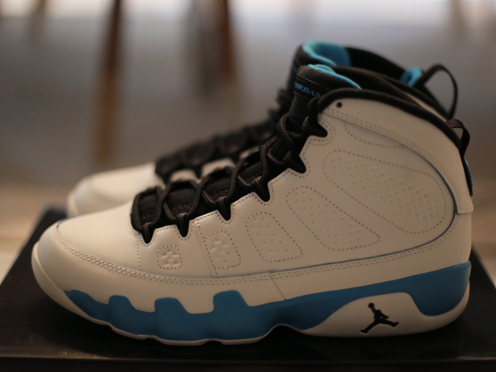 Jordan 9 Retro Powder Blue 착용 스타일 - 1