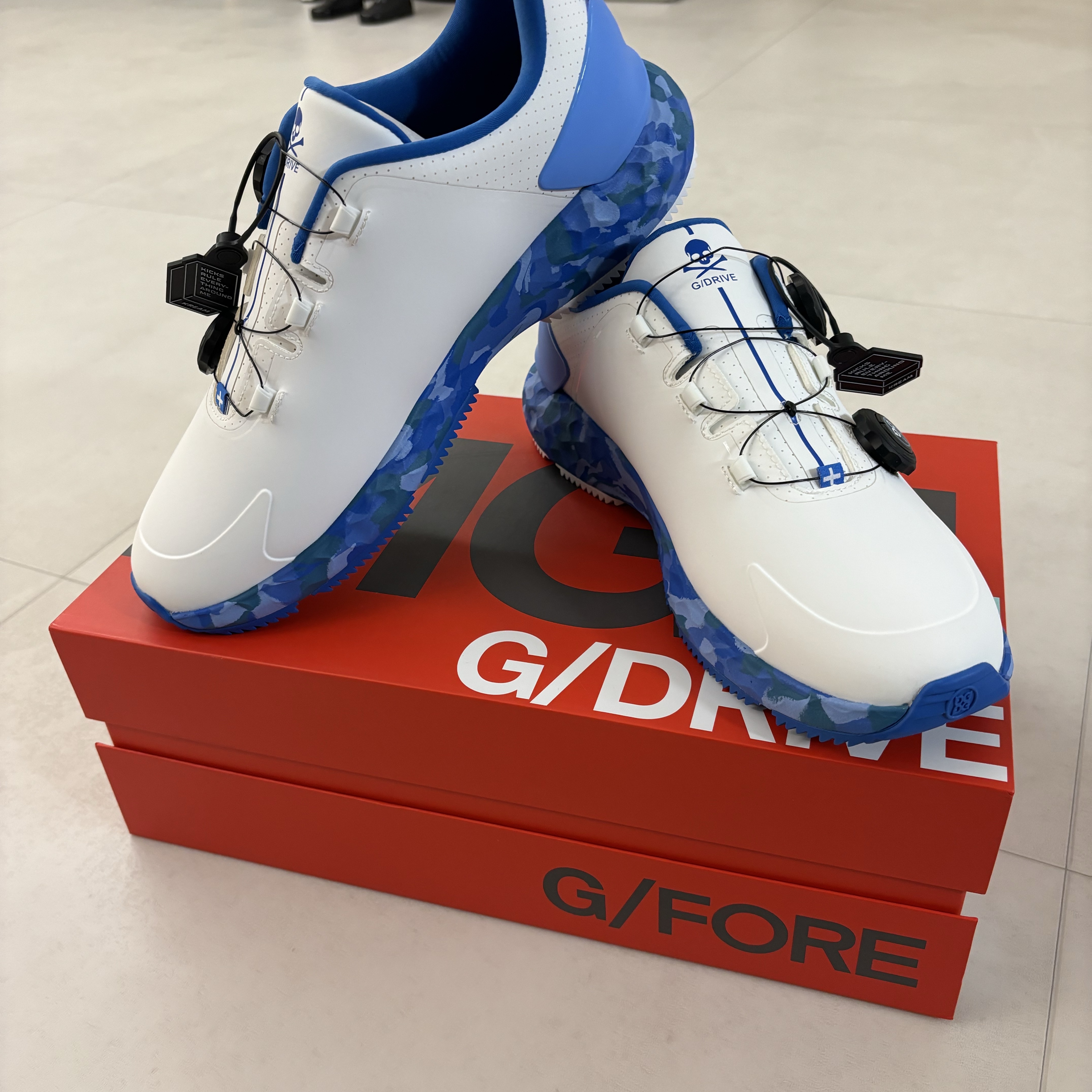G/Fore G Drive Perforated TPU Camo Golf Shoes Cielo 착용 스타일
