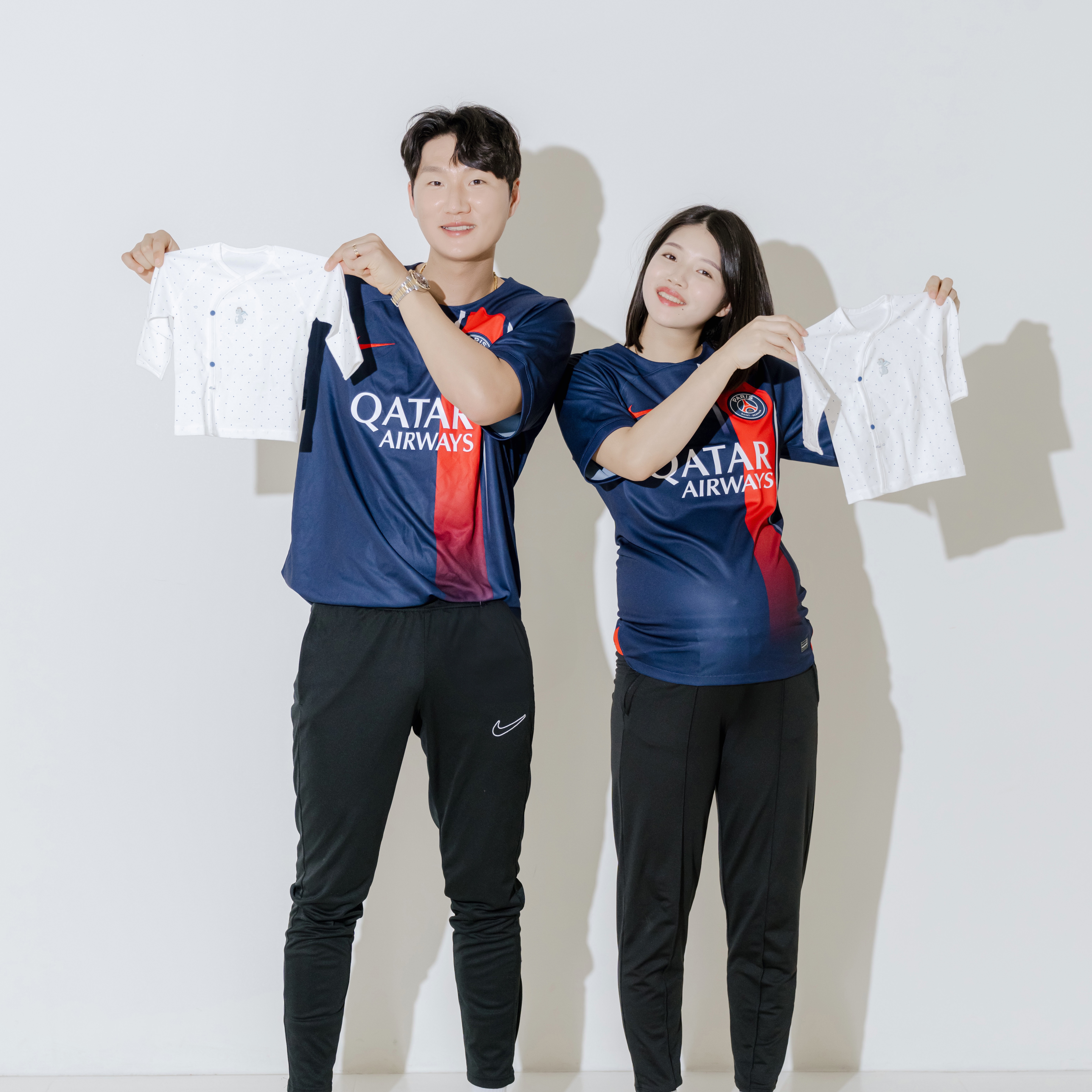 Nike Paris Saint-Germain 2023/24 Dri-Fit Stadium Home Jersey Midnight Navy (Non Marking Ver.), Rolex Submariner Date 41mm 126613LN Black Oyster 착용 스타일 - 3