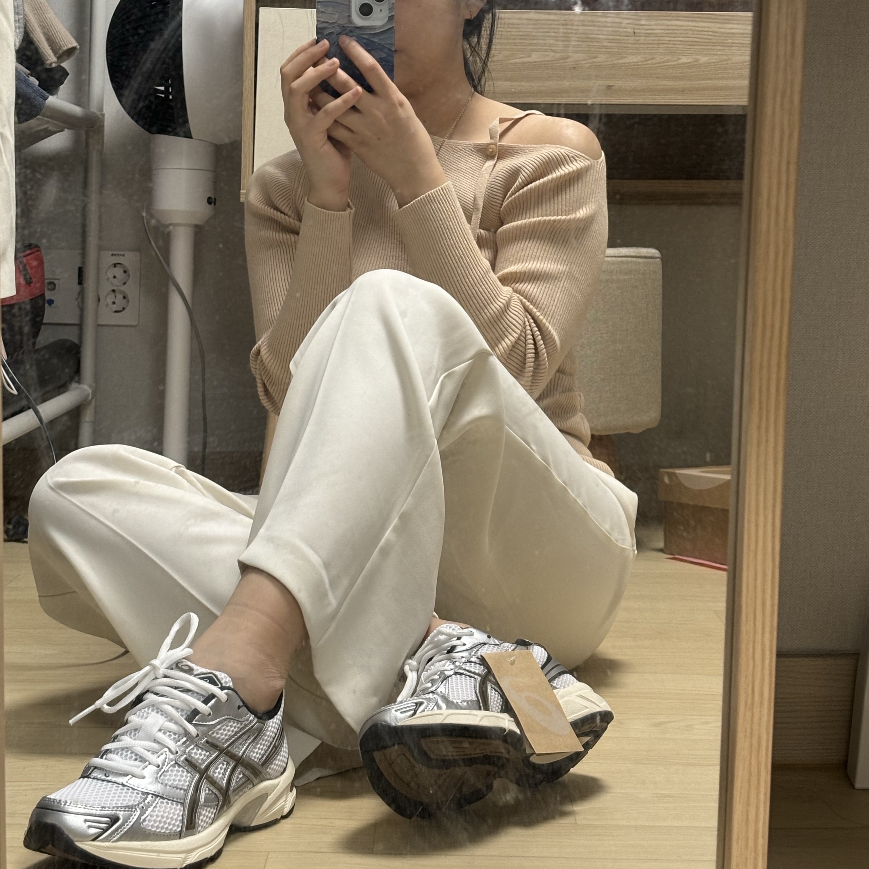 Asics Gel-1130 White Clay Canyon 착용 스타일