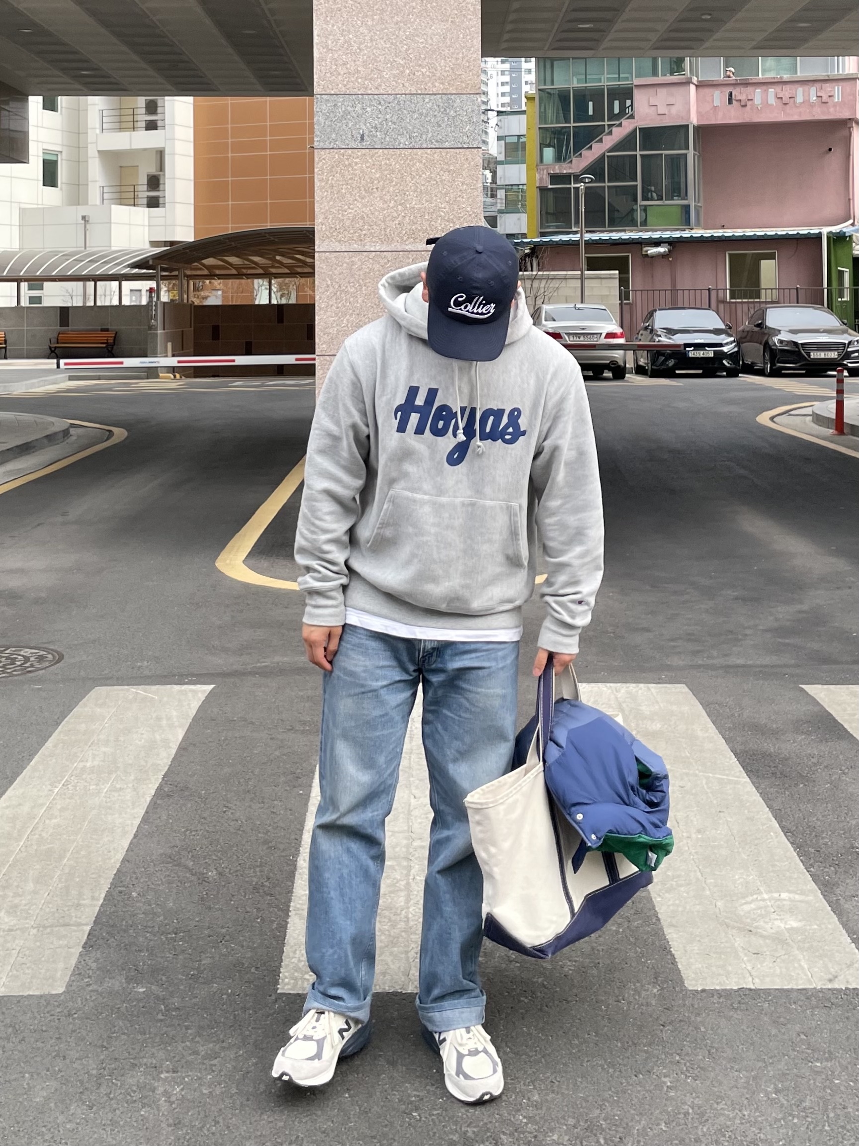 IDEA x New Era The Collier Cap Navy, Levi's 505 Regular Fit Jeans Light Indigo 착용 스타일 - 1