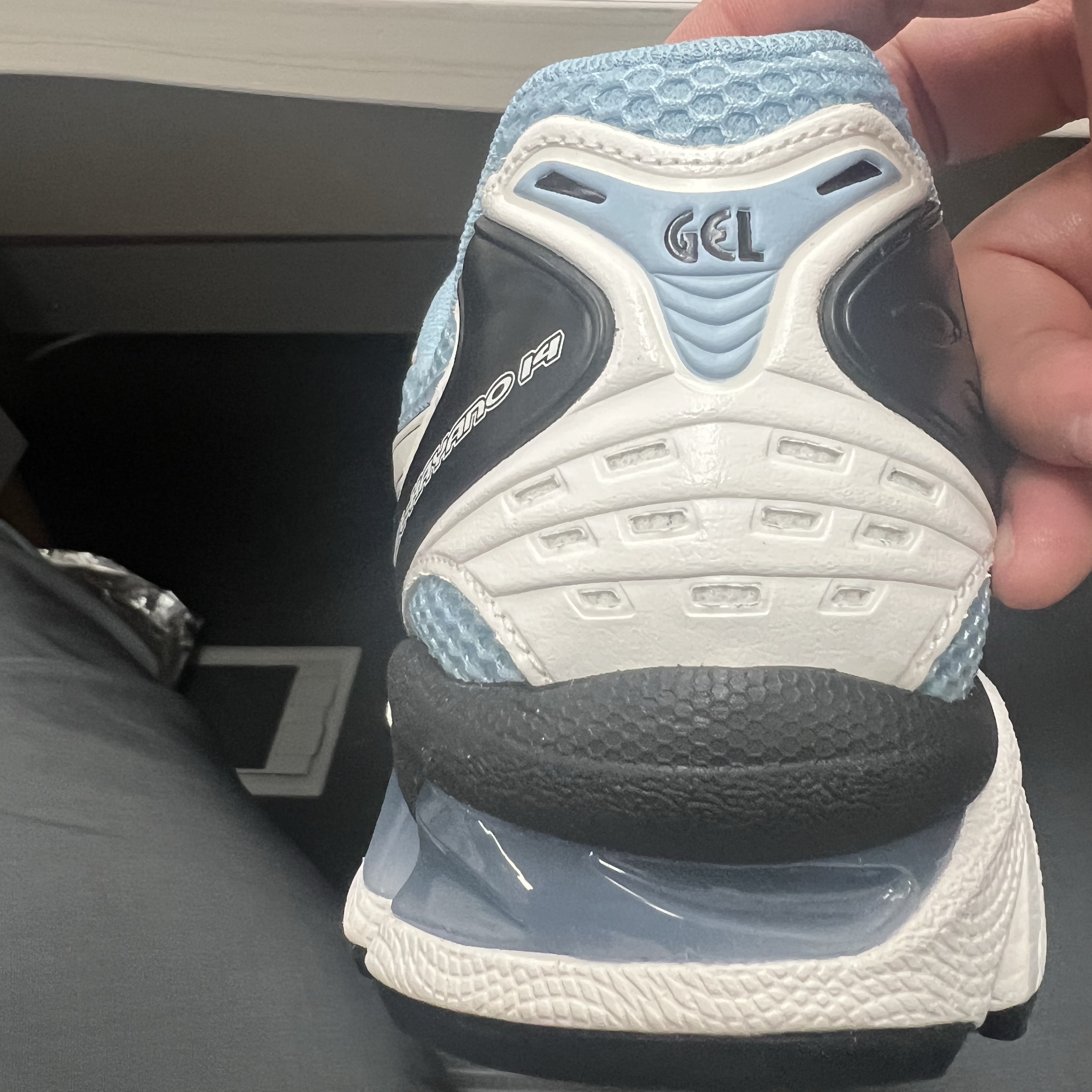 Asics Unlimited Gel-Kayano 14 Mist Cream 착용 스타일 - 2