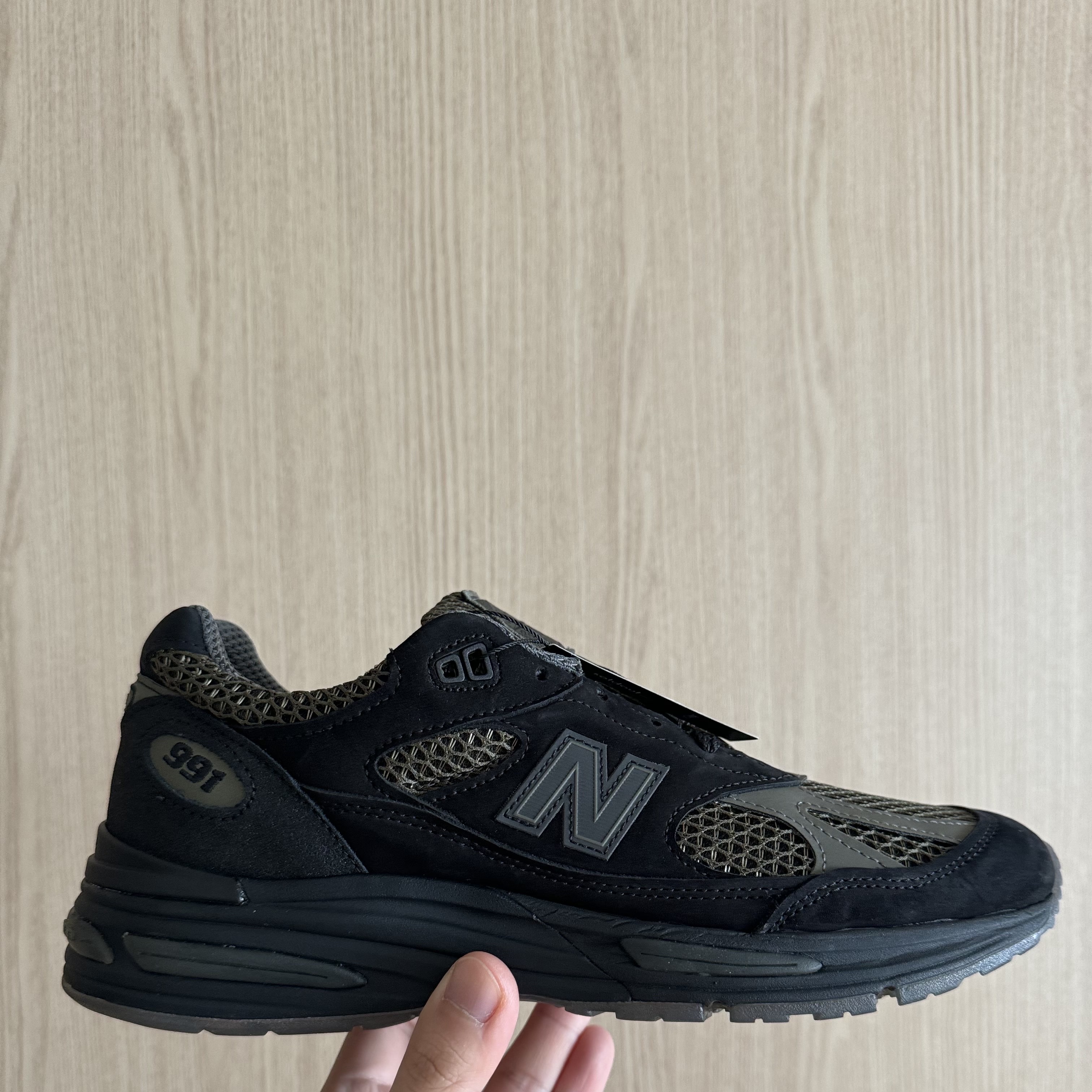 New Balance x Stone Island 991v2 Made in UK Black Olive Night 착용 스타일