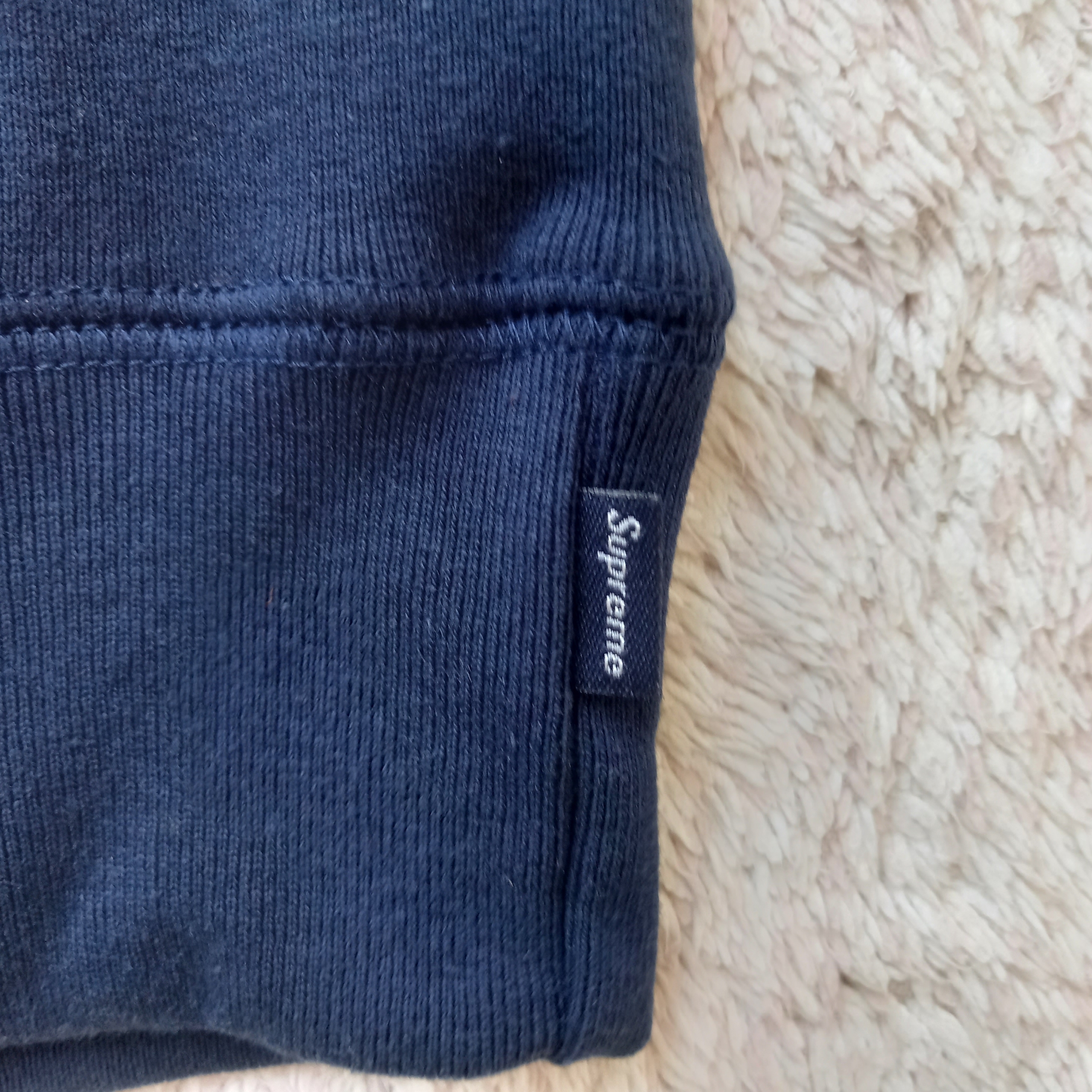 Supreme Collegiate Hooded Sweatshirt Navy - 24SS, Supreme Washed Chino Twill Camp Cap Dirty Indigo - 24SS 착용 스타일 - 5