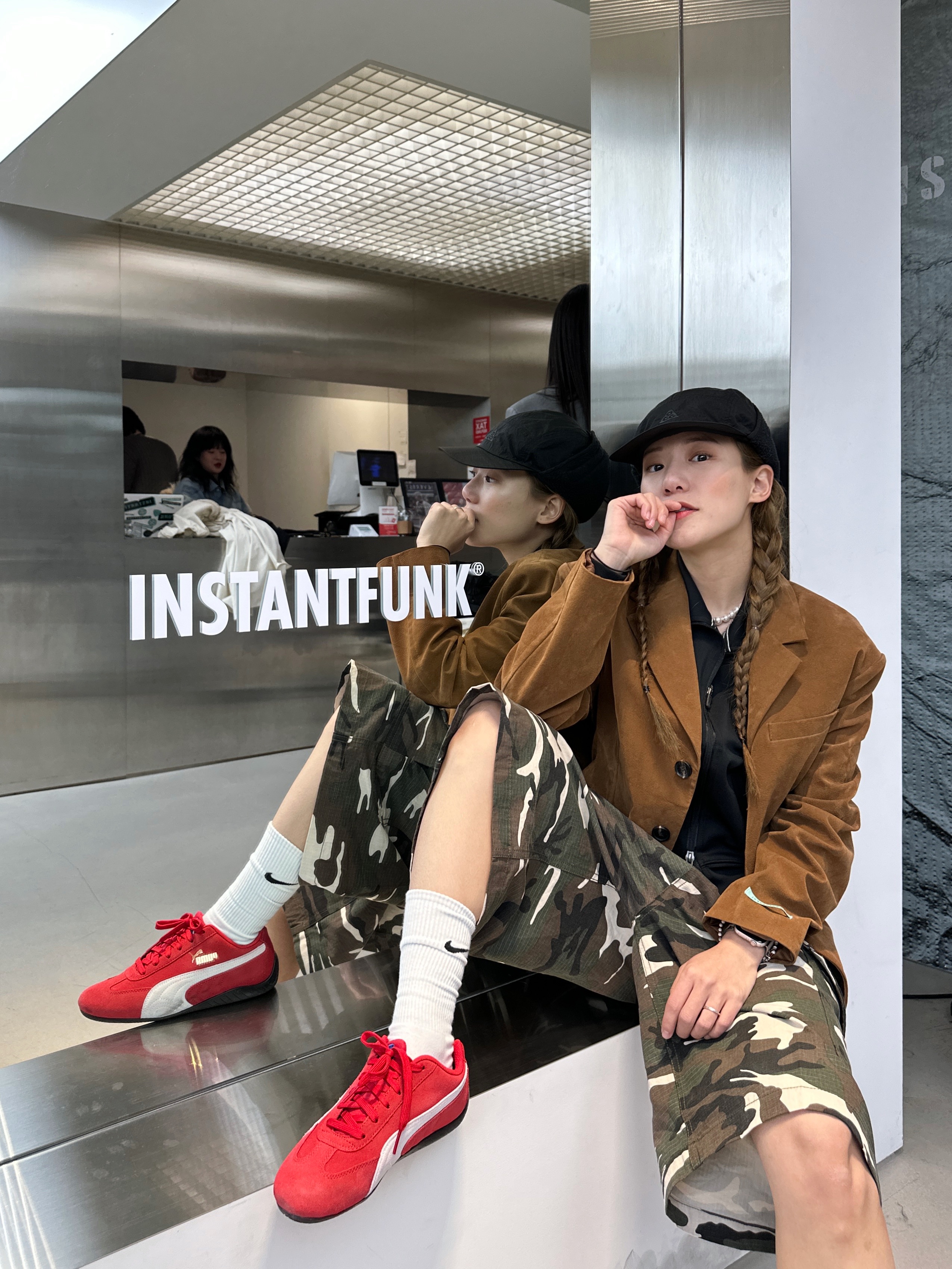 Puma Speedcat OG Sparco Ribbon Red White, Nike ACG Warm AW84 Cap Black Anthracite 착용 스타일 - 3