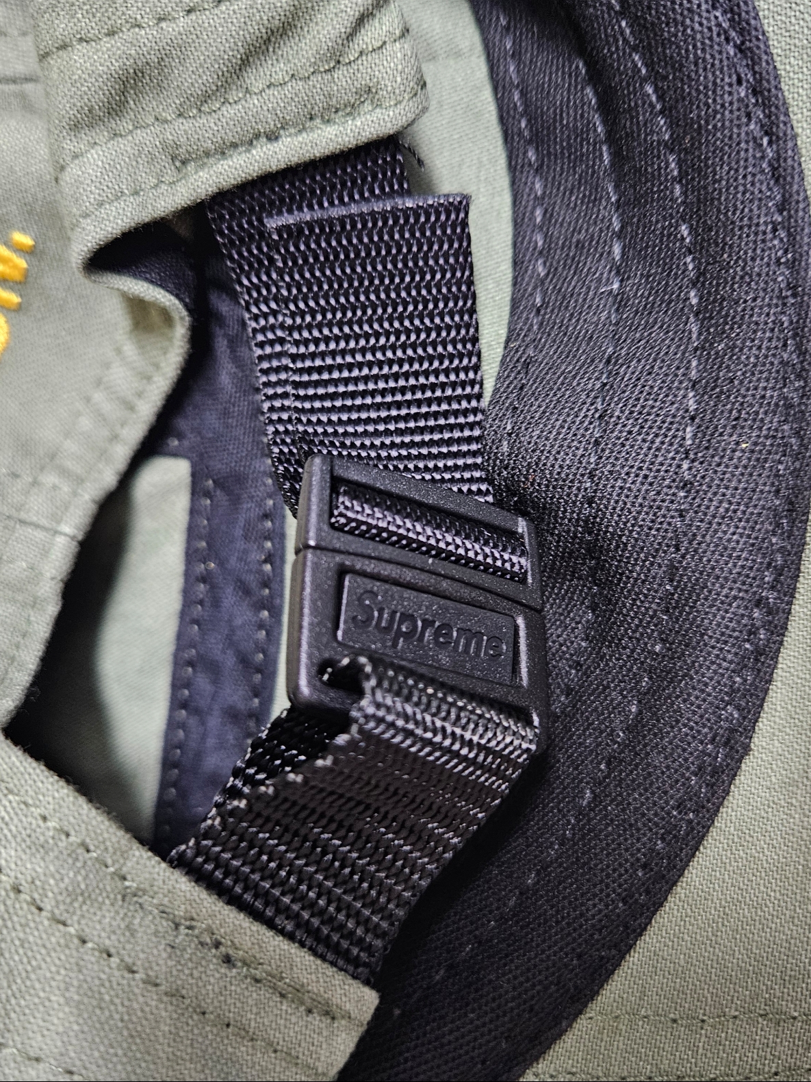 Supreme Military Camp Cap Olive - 24SS 착용 스타일 - 5