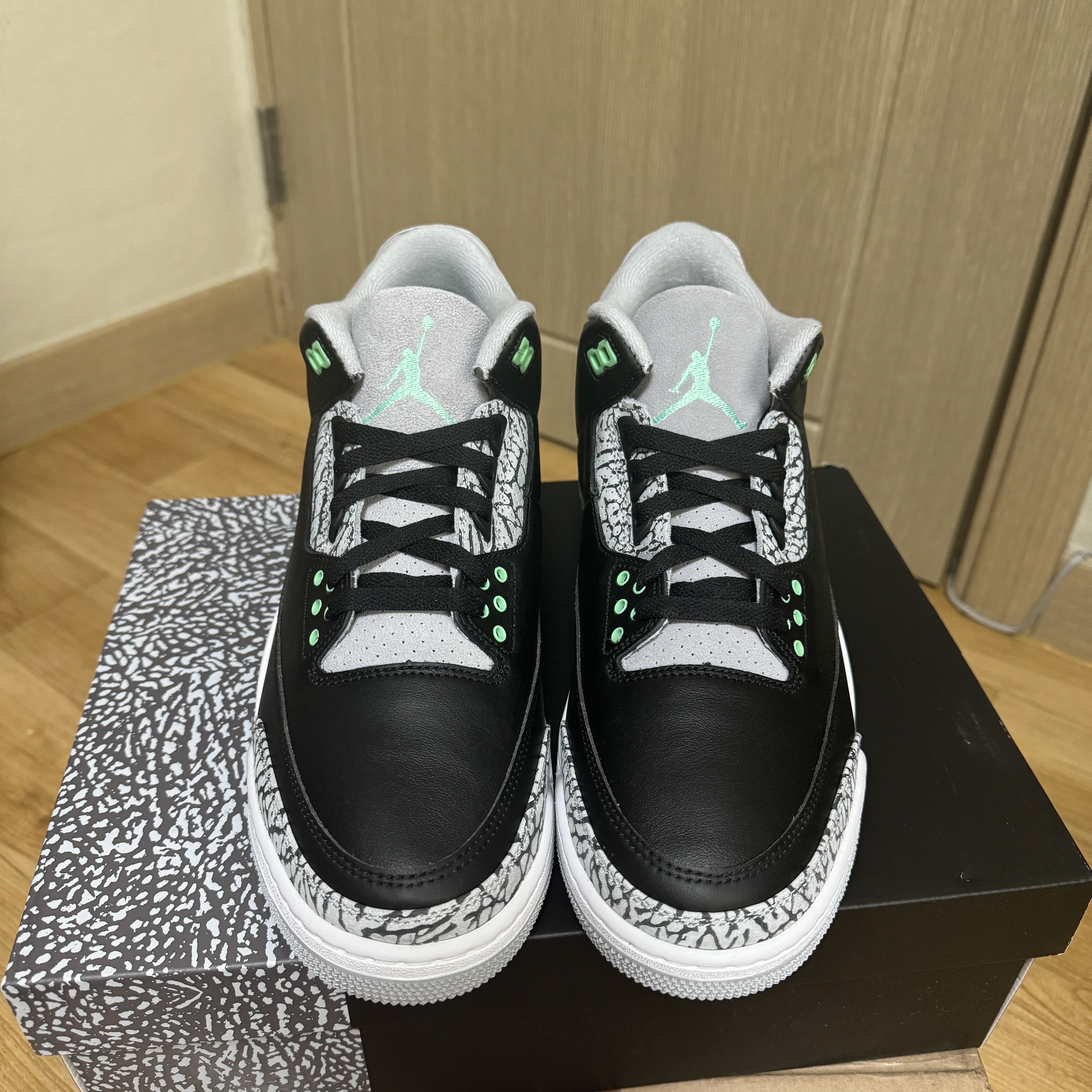 Jordan 3 Retro Green Glow 착용 스타일 - 1