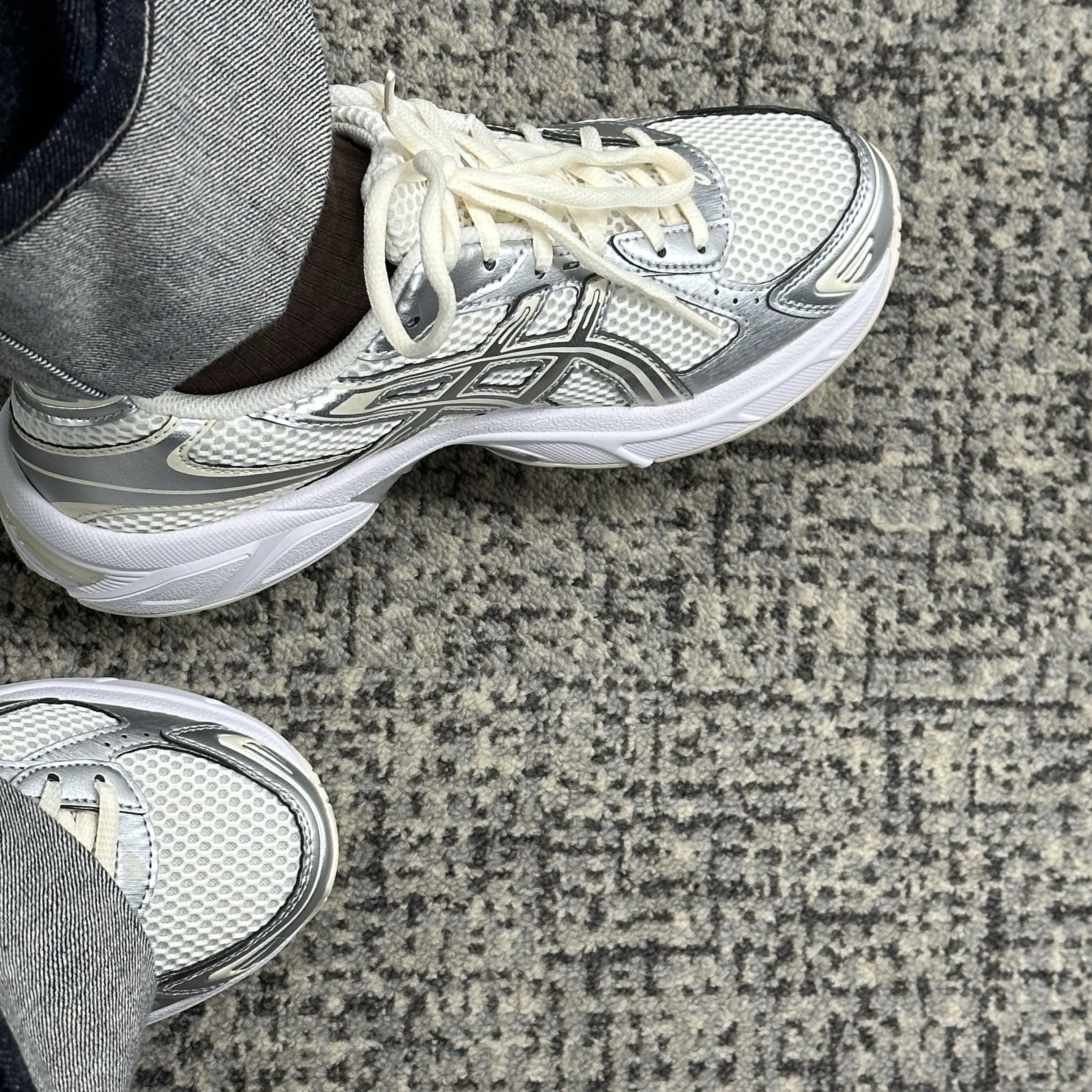 (W) Asics Gel-1130 Cream Pure Silver 착용 스타일 - 1