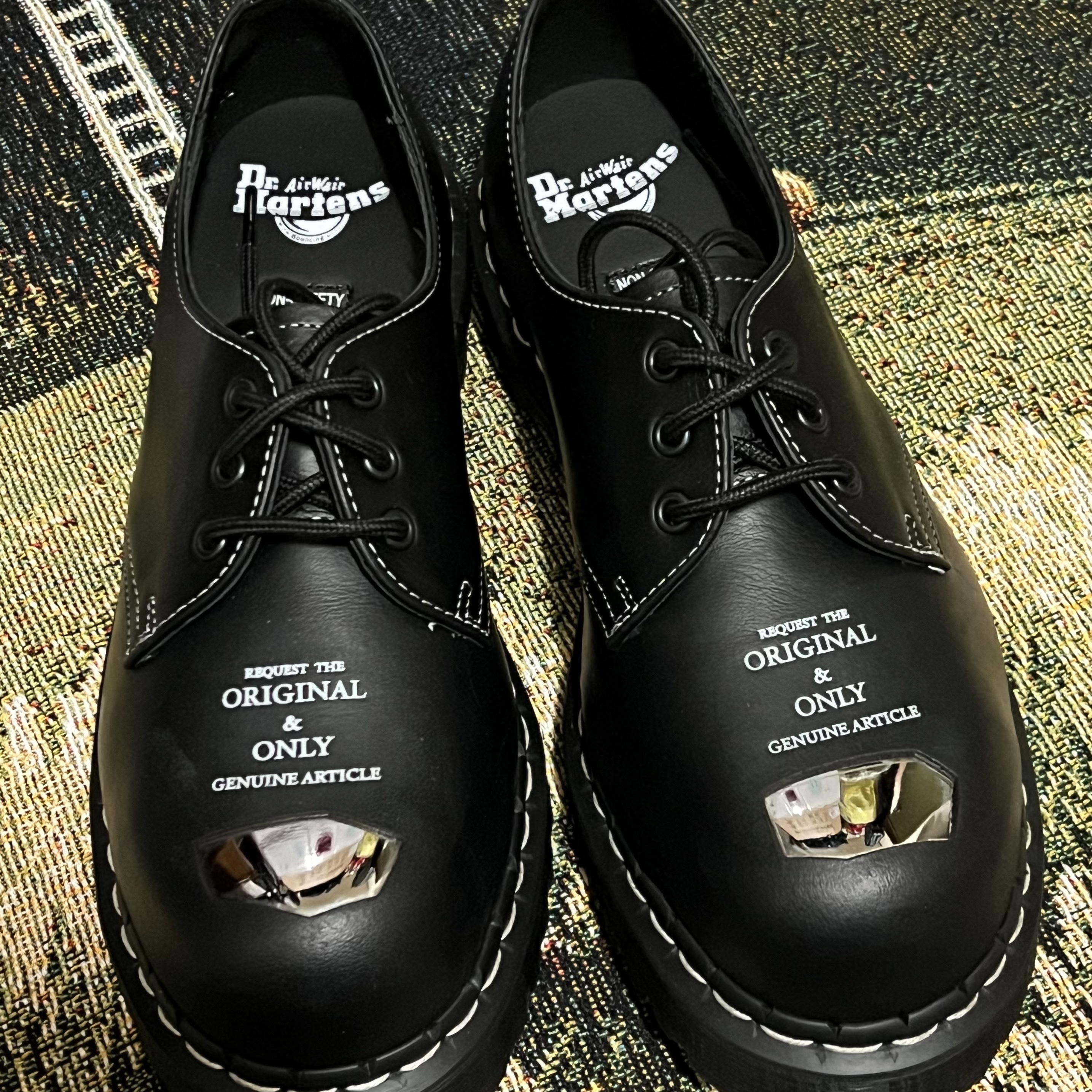 Dr. Martens 1461 Bex Steel Toe Overdrive Black 착용 스타일 - 2