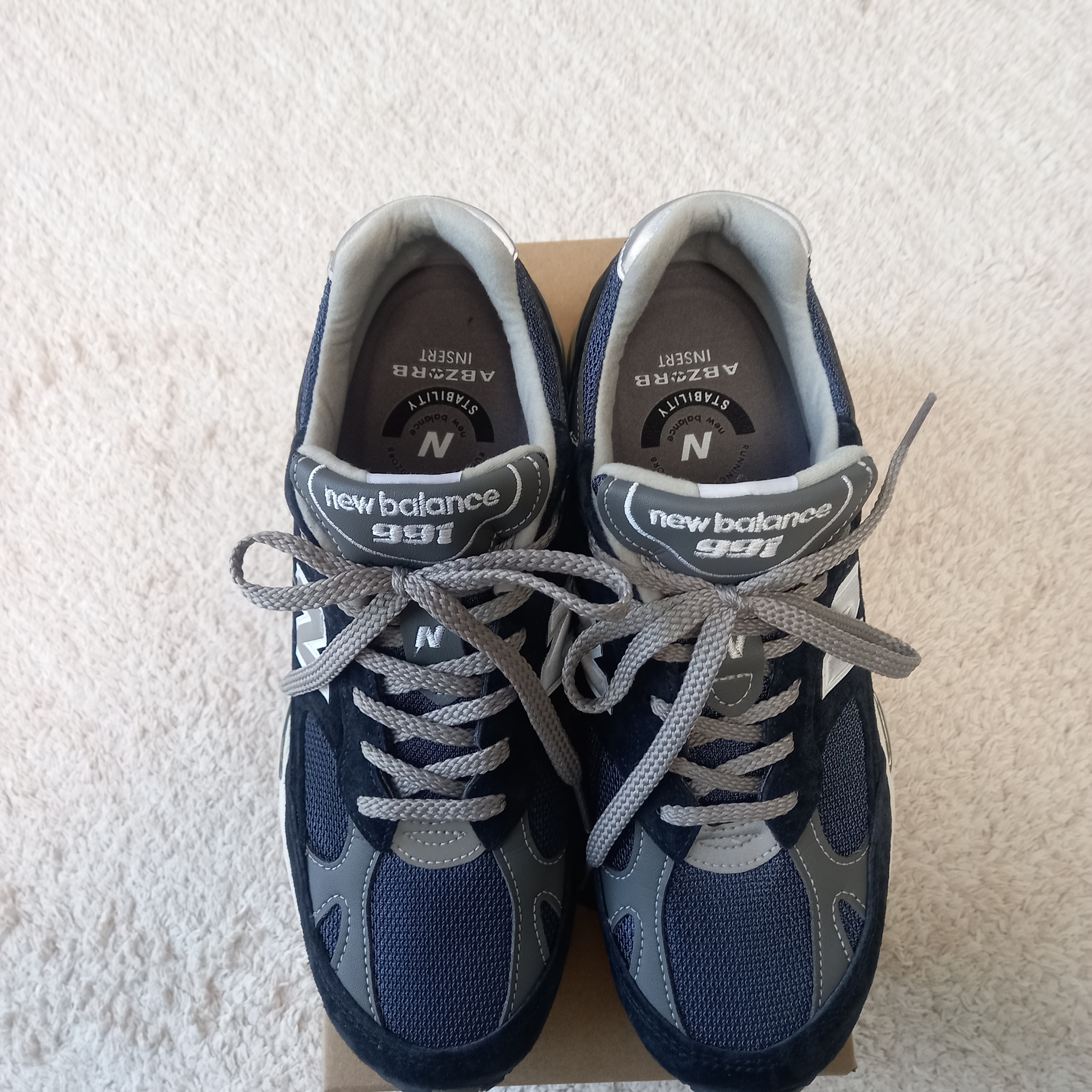 New Balance 991 Made in UK Navy, Stussy Small Stock Crew Socks White (3 Pack) 착용 스타일 - 4