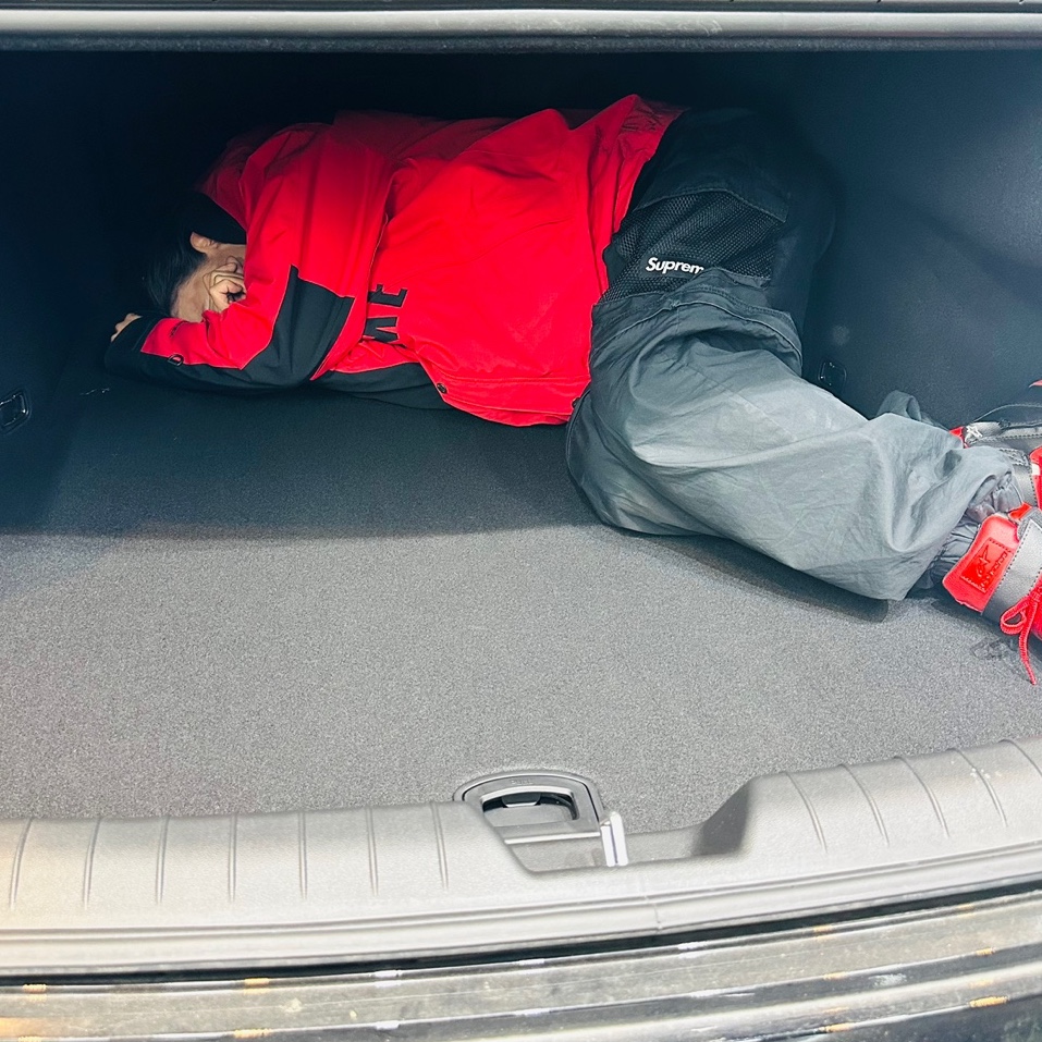 Supreme x The North Face Arc Logo Mountain Parka Red - 19SS, Supreme Gore-Tex Tech Pants Black - 21FW 착용 스타일