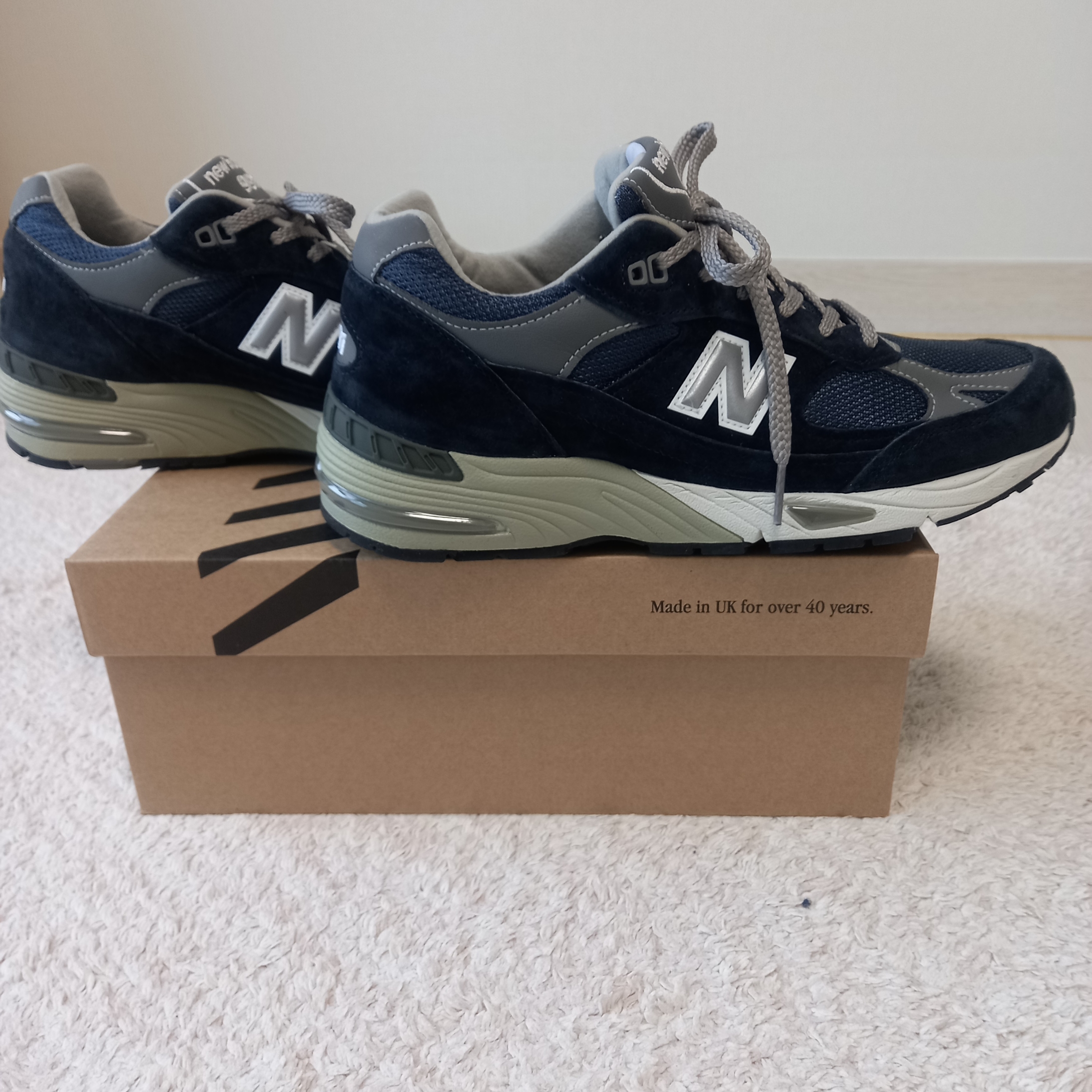 New Balance 991 Made in UK Navy, Stussy Small Stock Crew Socks White (3 Pack) 착용 스타일 - 8