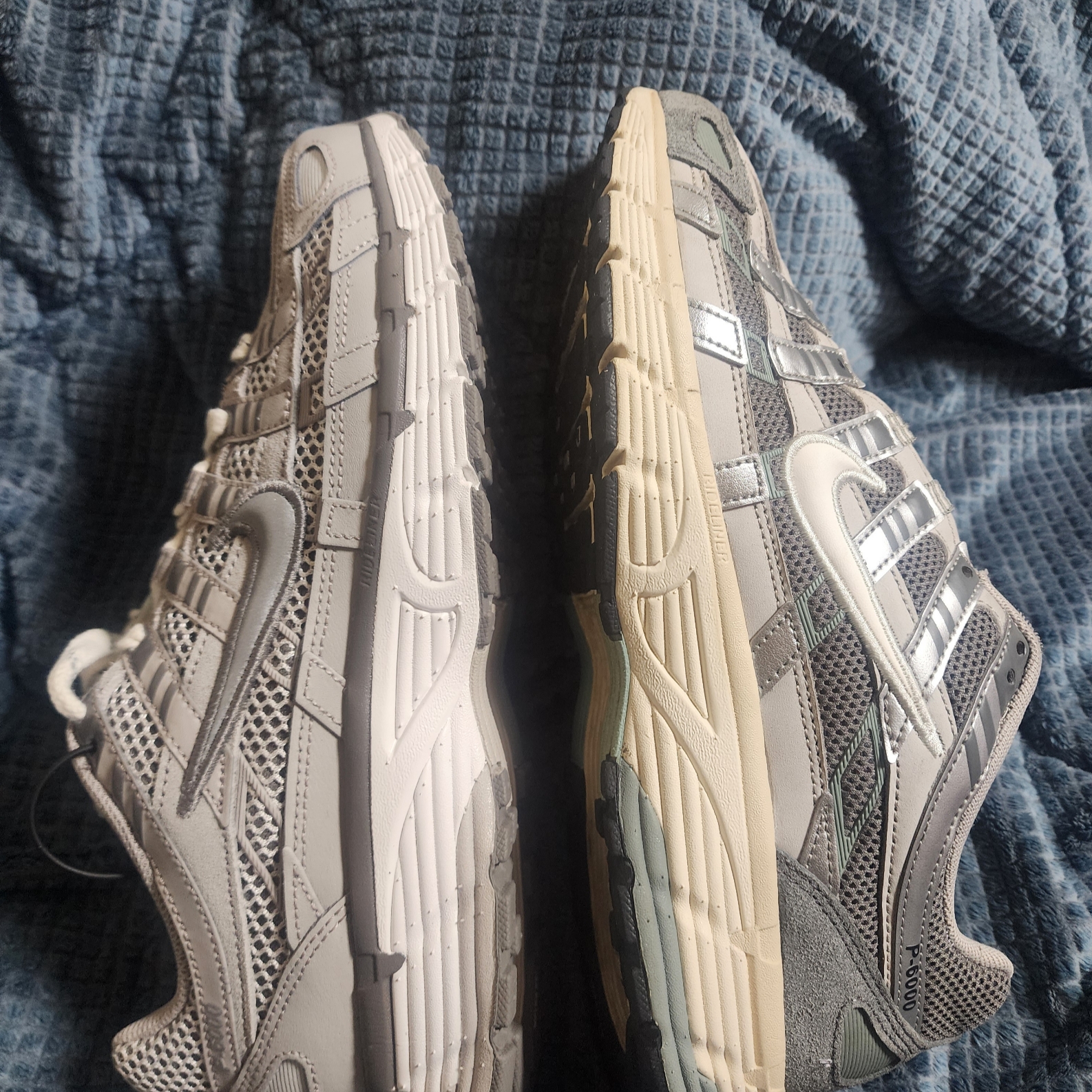 Nike P-6000 PRM Light Iron Ore, Nike P-6000 Flat Pewter Light Iron Ore 착용 스타일 - 2