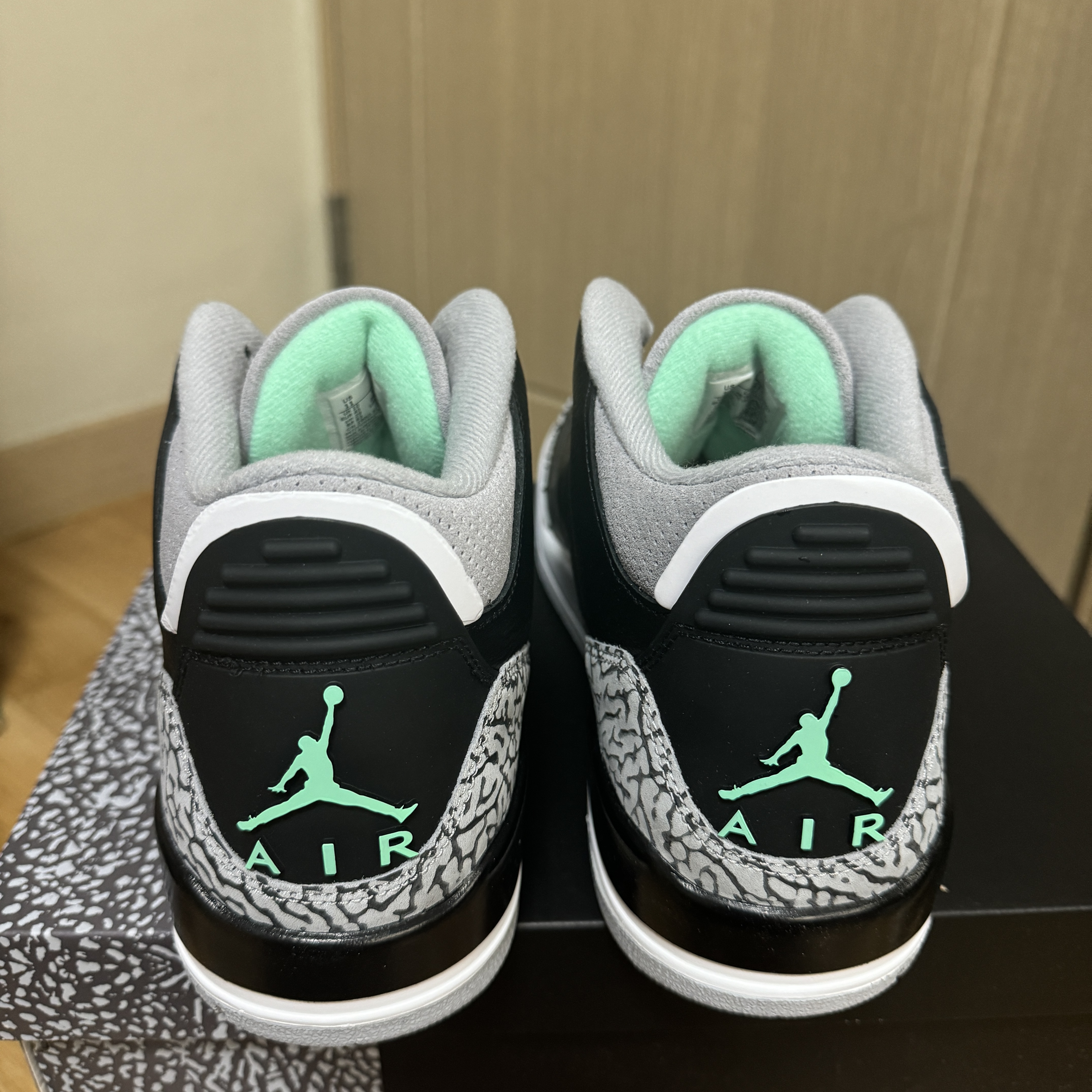 Jordan 3 Retro Green Glow 착용 스타일 - 2