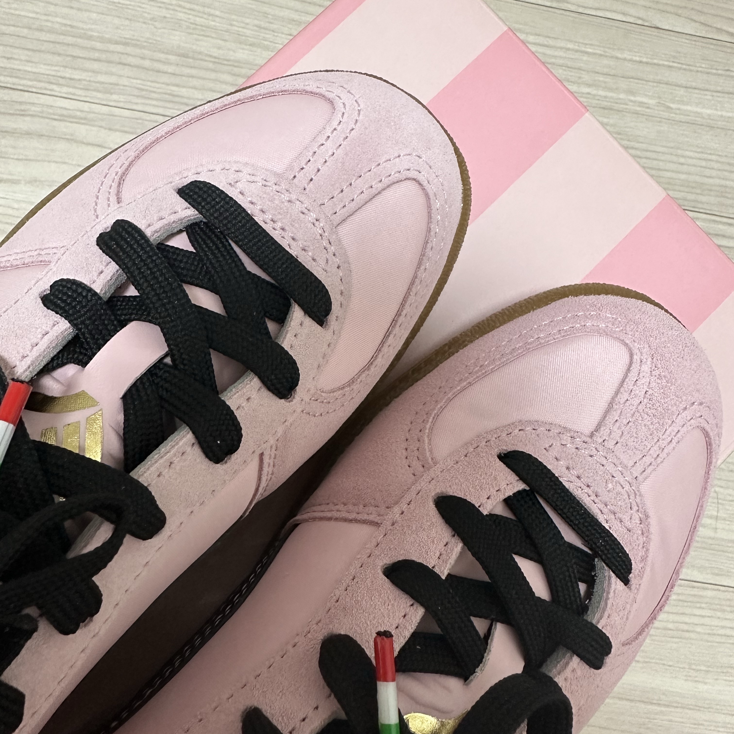 Puma x Palermo F.C. Sneakers Bright Pink Black 착용 스타일