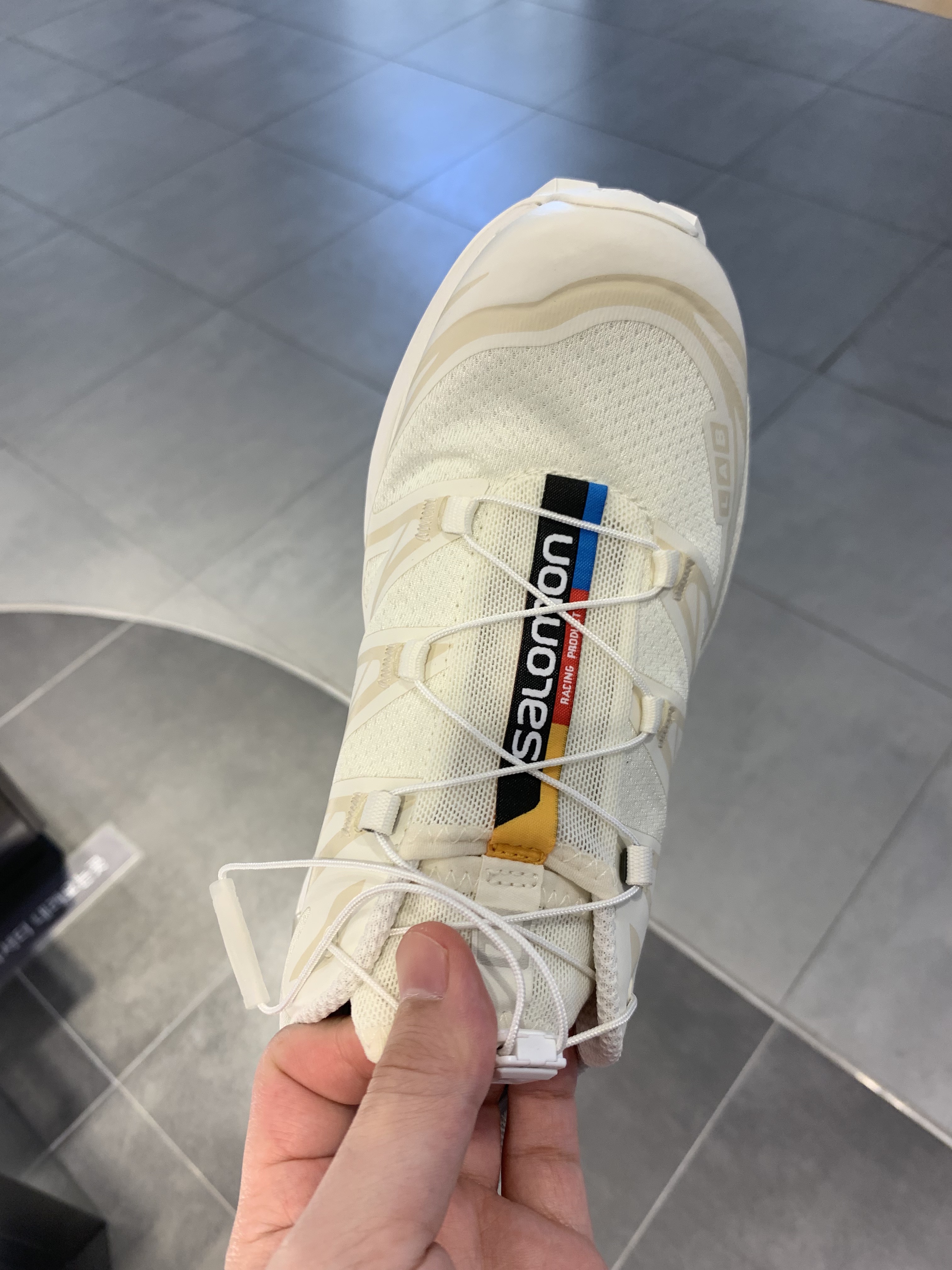 Salomon XT-6 ADV White 착용 스타일