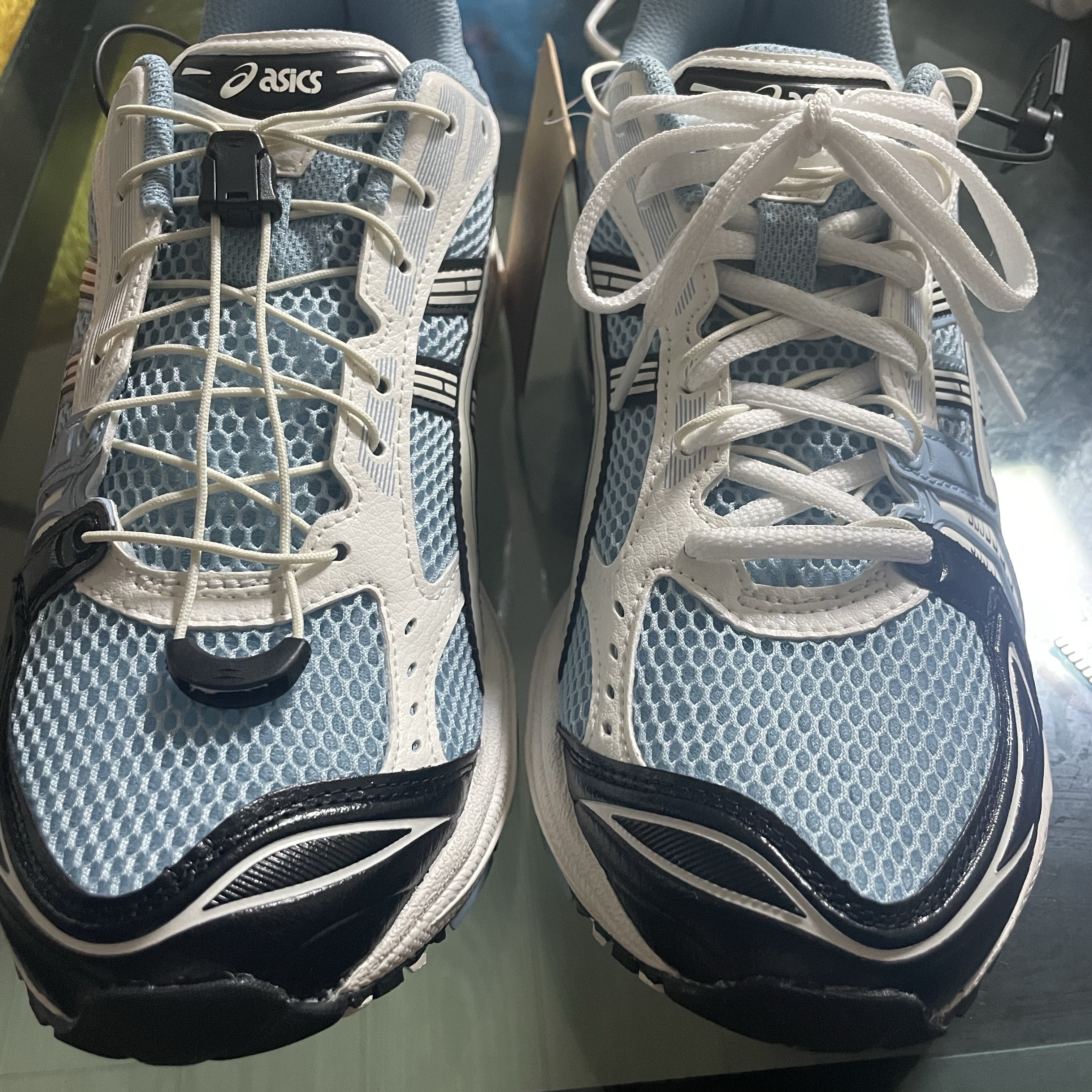 Asics Unlimited Gel-Kayano 14 Mist Cream 착용 스타일