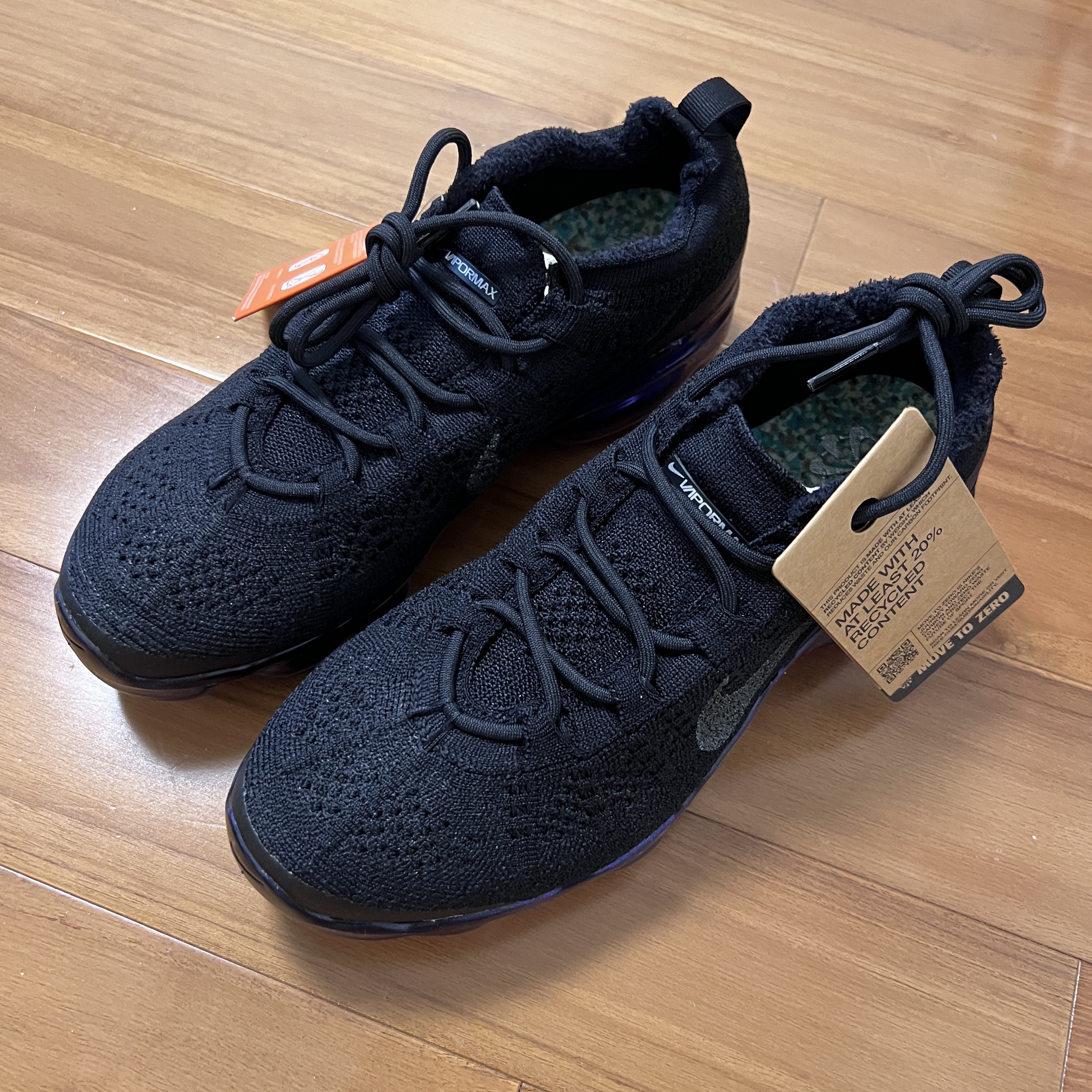 (W) Nike Air Vapormax 2023 Flyknit Black Metallic Silver 착용 스타일