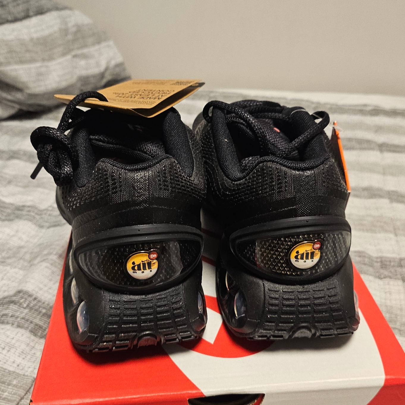 Nike Air Max Dn Black Grey 착용 스타일 - 4