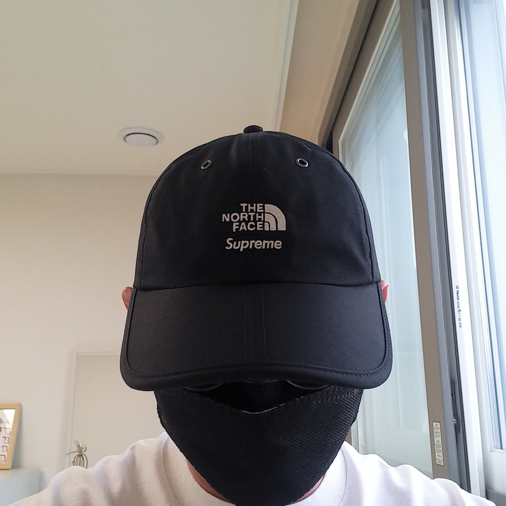 Supreme x The North Face Split 6-Panel Black - 24SS 착용 스타일 - 5