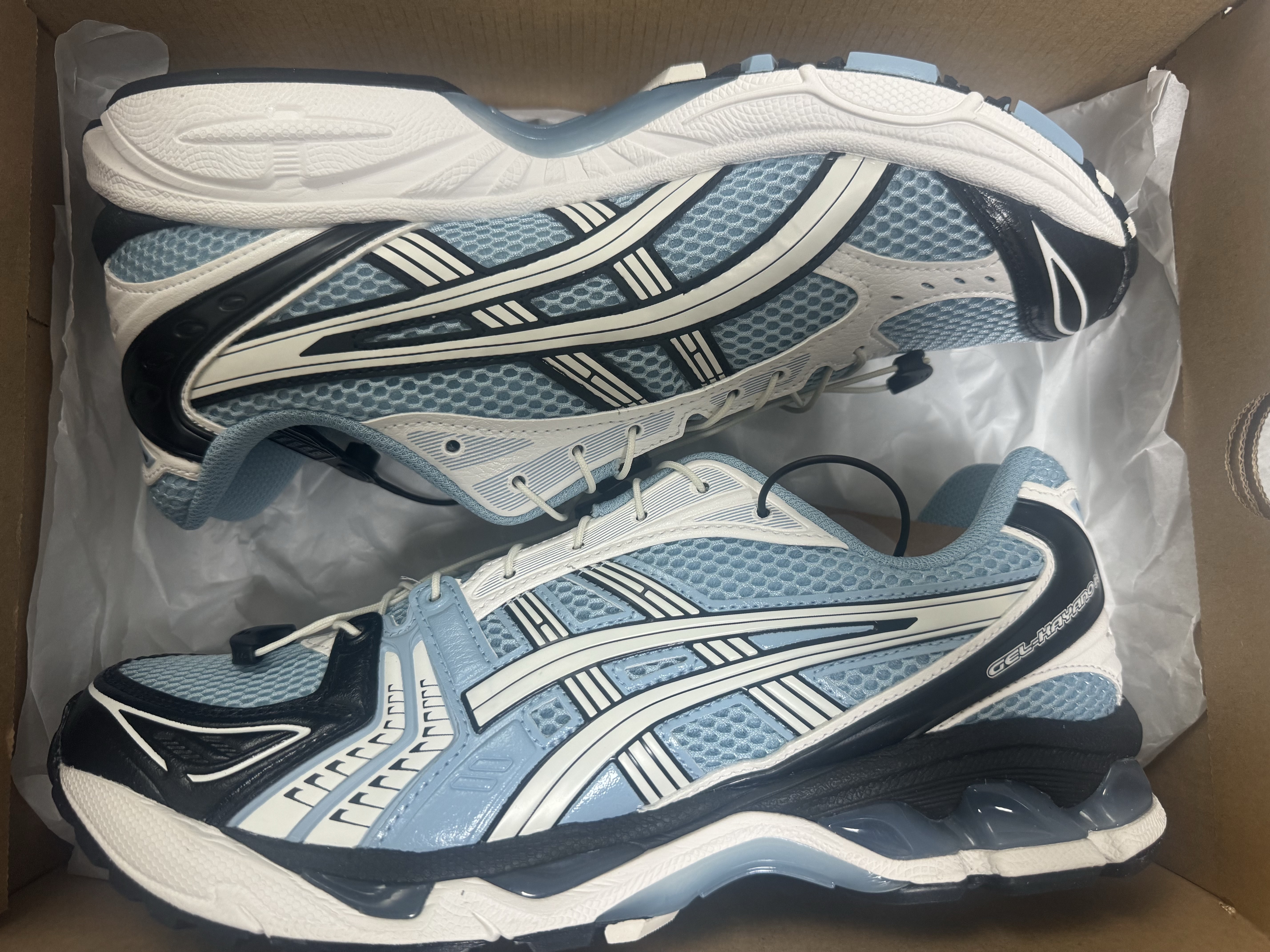 Asics Unlimited Gel-Kayano 14 Mist Cream 착용 스타일