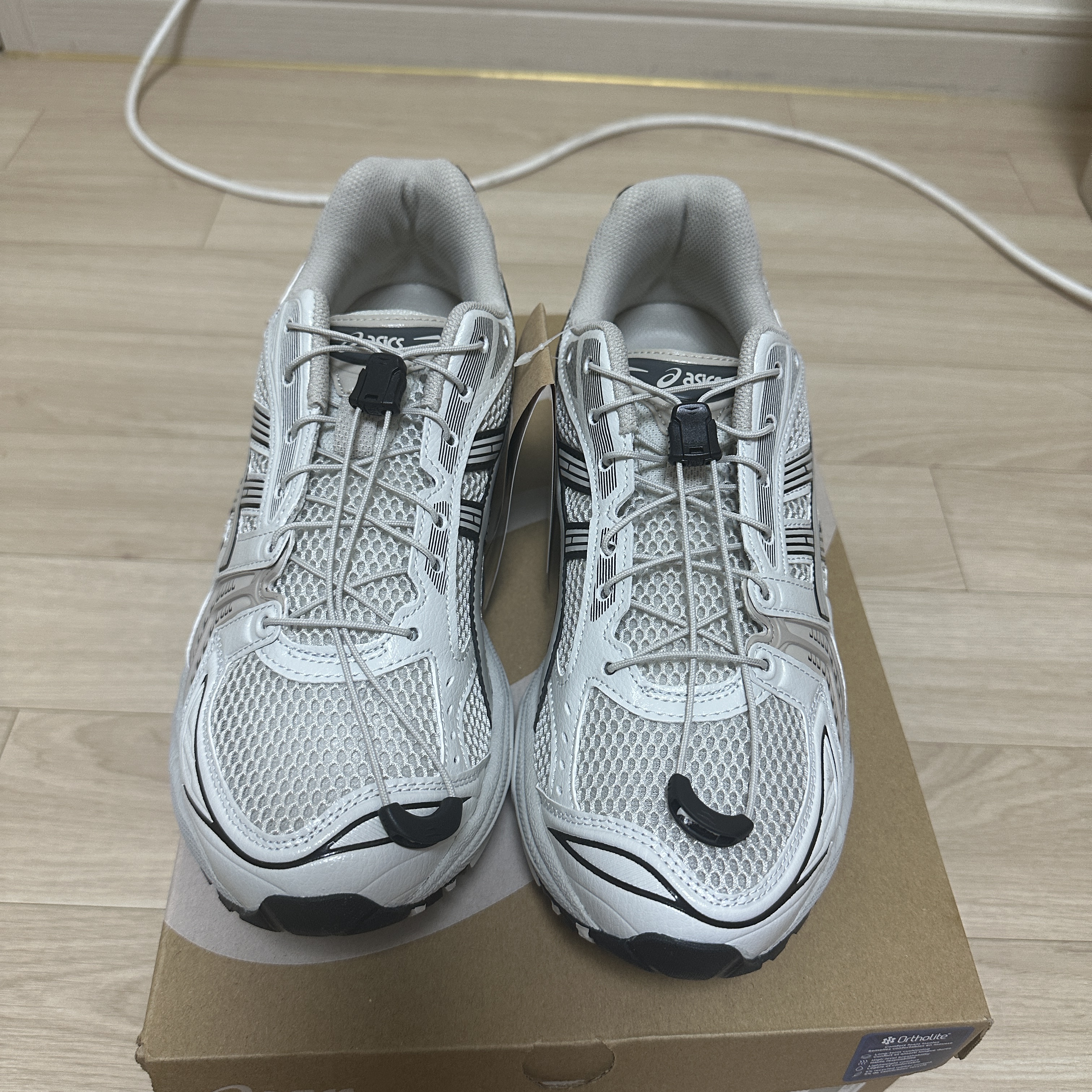 Asics Unlimited Gel-Kayano 14 Smoke Grey 착용 스타일 - 2