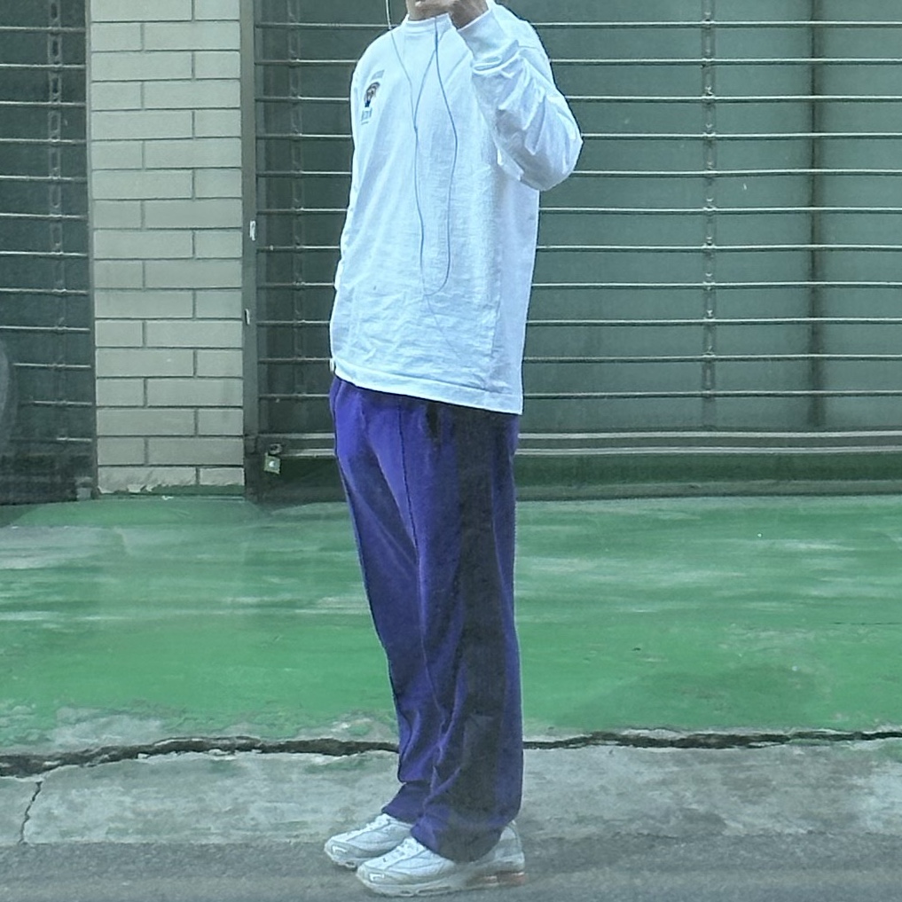 Needles Narrow Track Pants C/PE Velour Purple, Nike x Supreme Shox Ride 2 SP White 착용 스타일 - 1