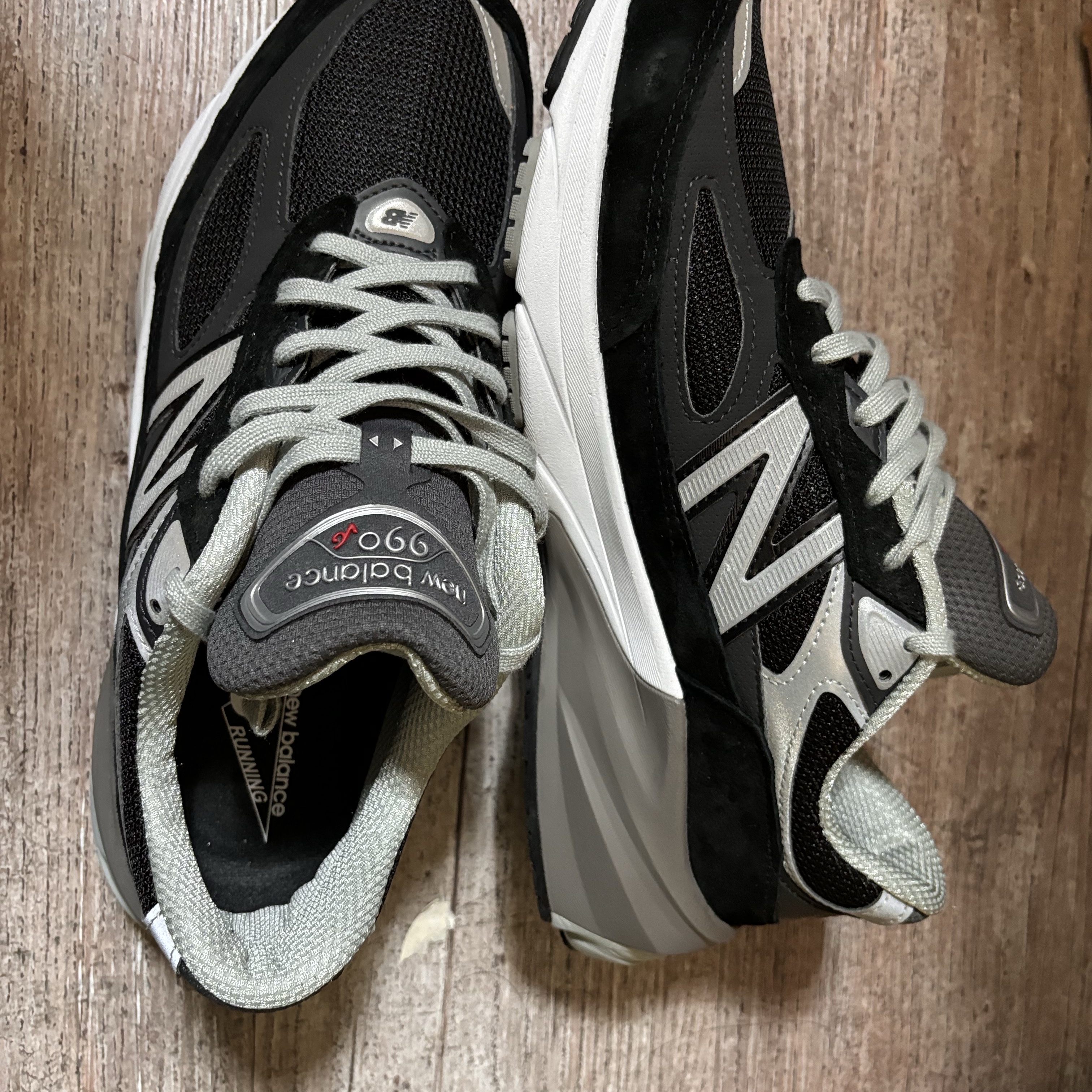 New Balance 990v6 Made in USA Black White 착용 스타일 - 2